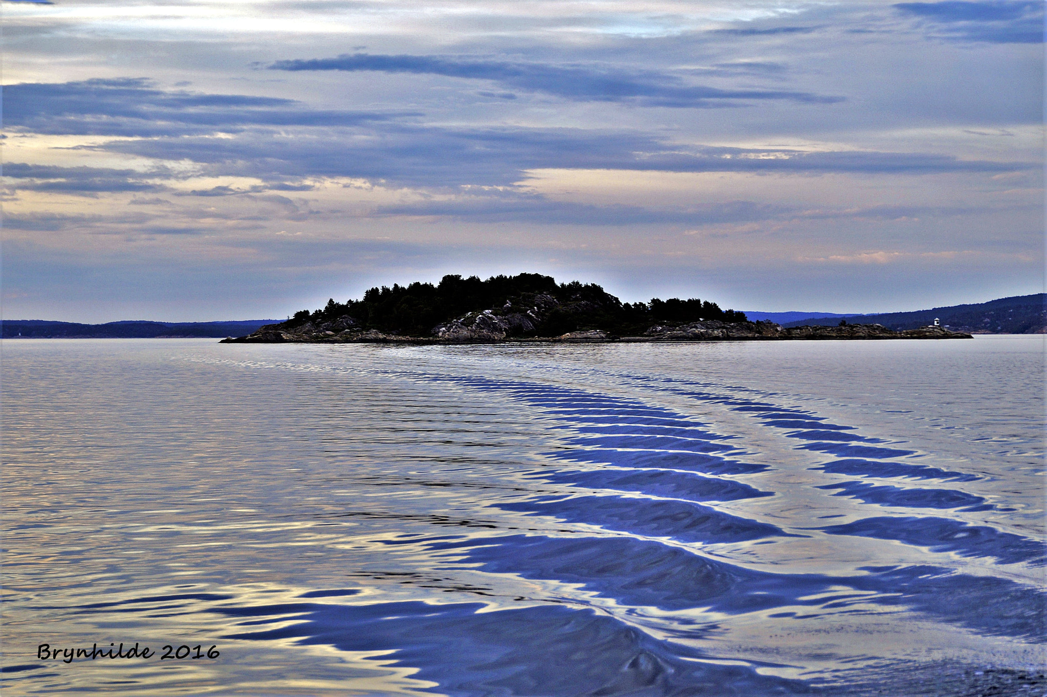 Sony DT 18-250mm F3.5-6.3 sample photo. Boat live photography