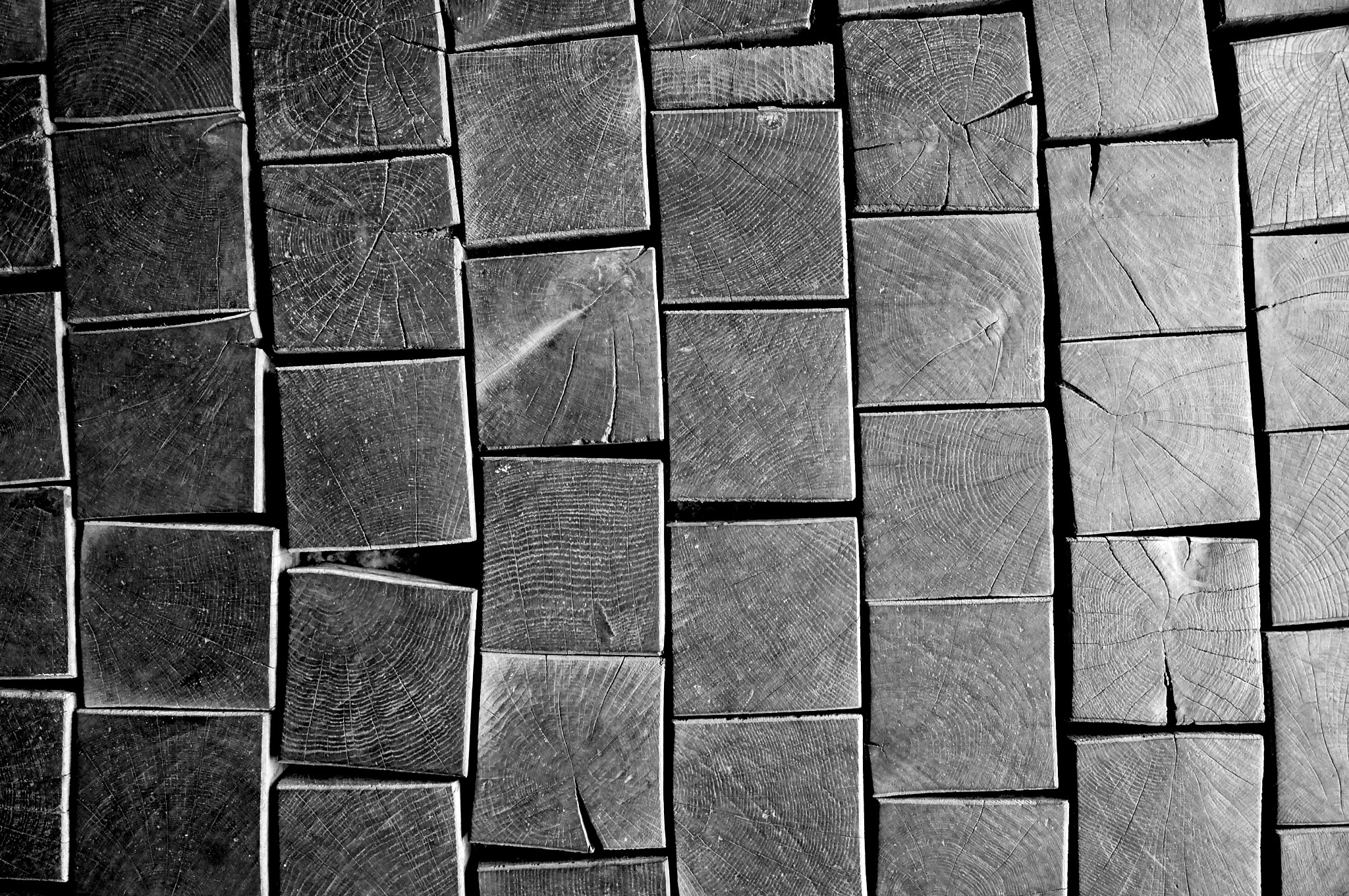 Sony Alpha NEX-3N + Sony E 18-50mm F4-5.6 sample photo. Alternative cube surface photography