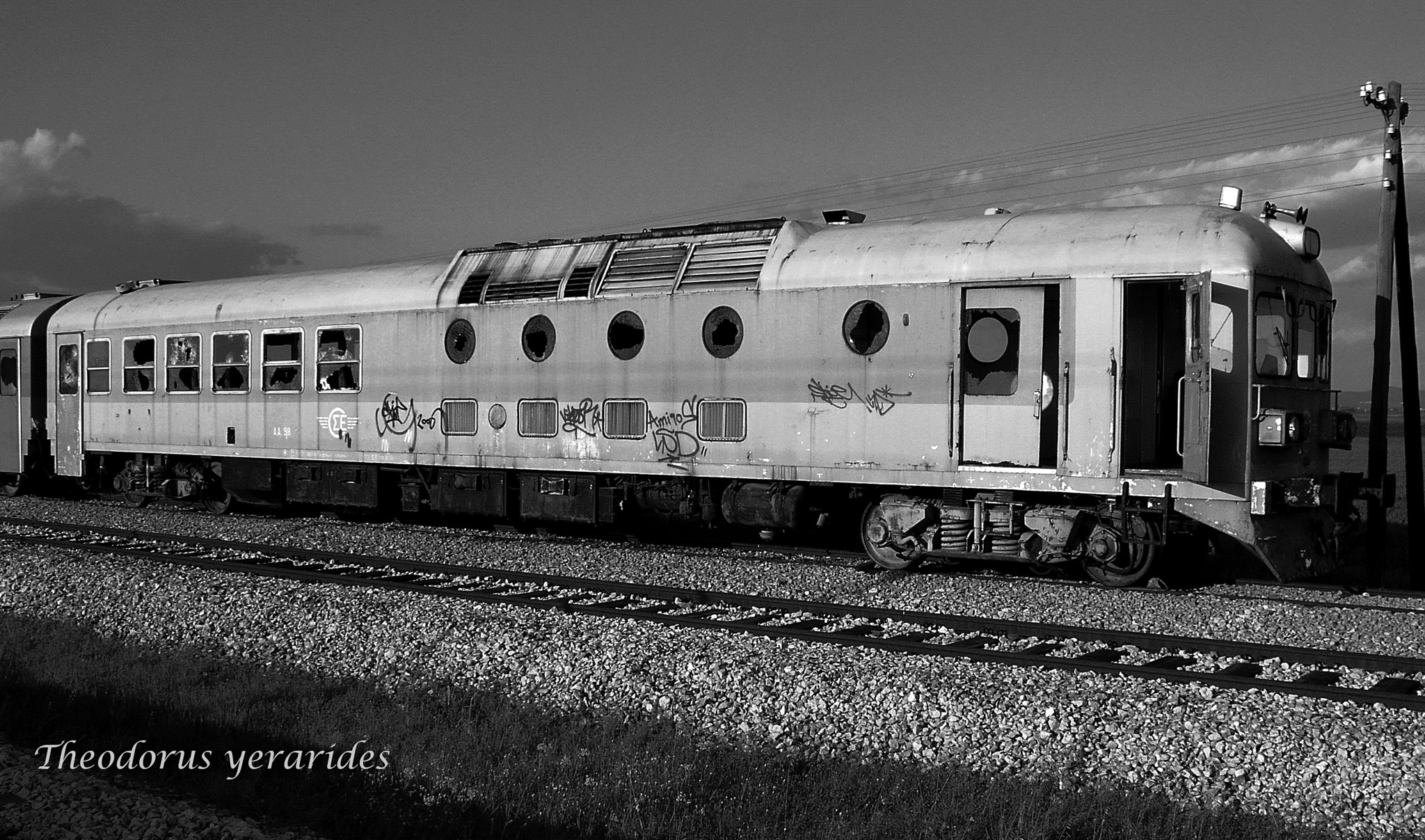 Olympus C5050Z sample photo. Όταν τά τραίνα πεθαίνουν - when trains die photography