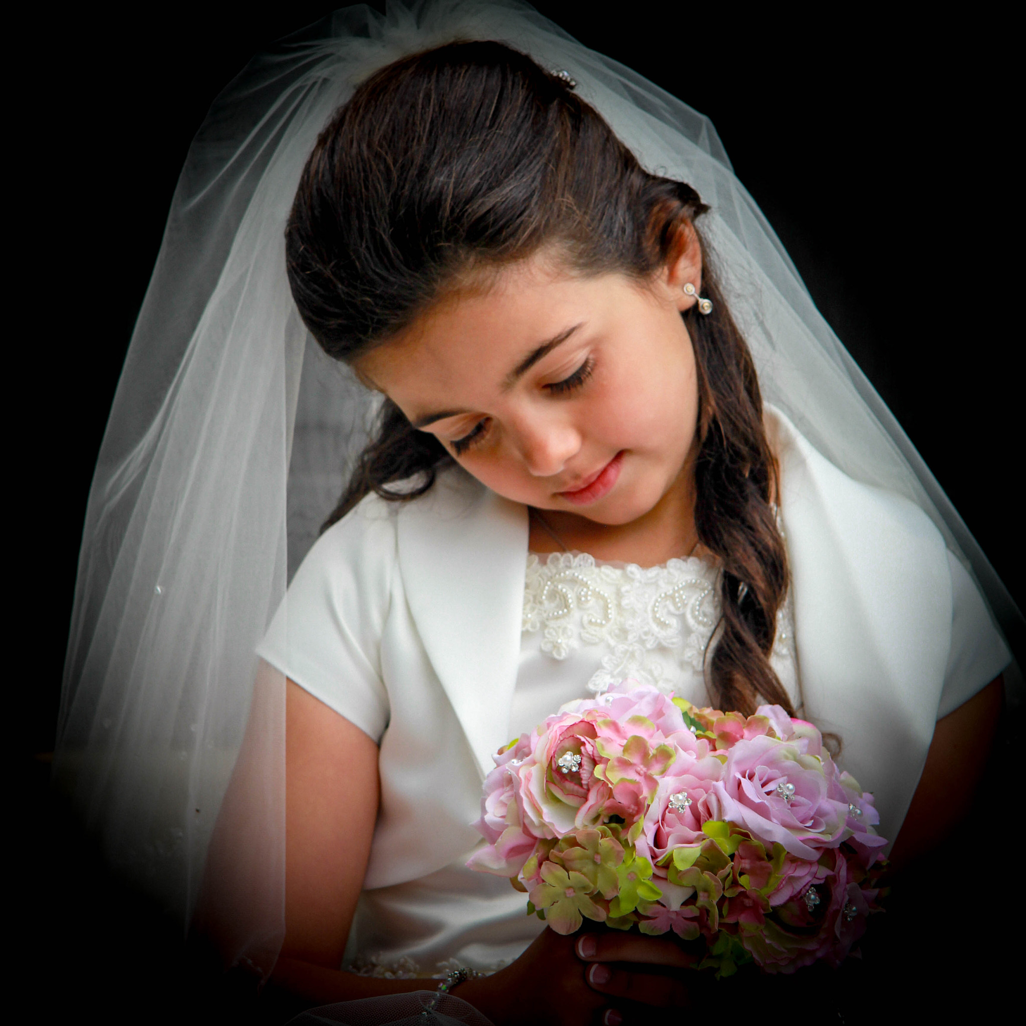 Canon EF-S 17-85mm F4-5.6 IS USM sample photo. First communion  photography
