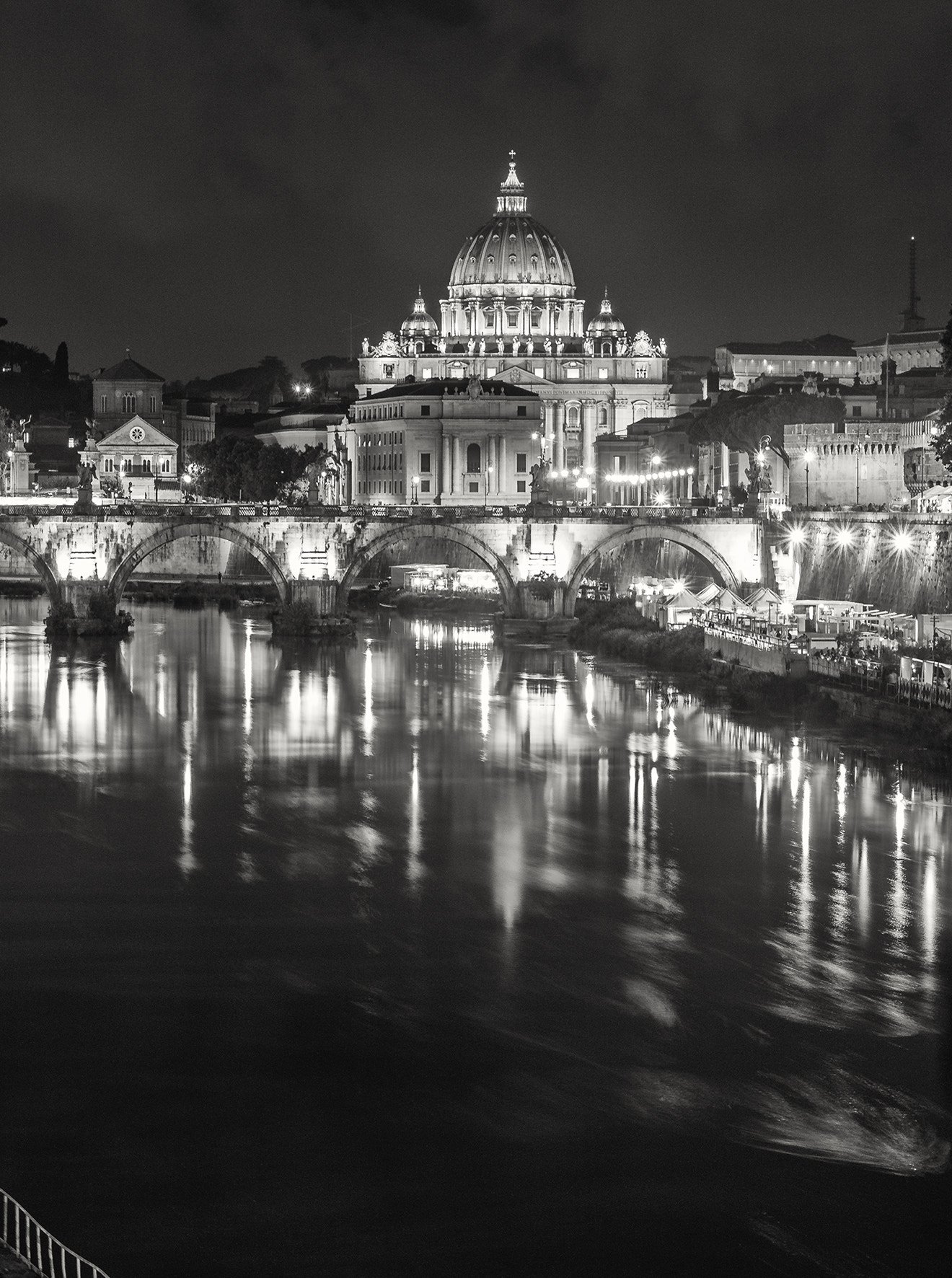 Leica Digilux 3 sample photo. 19 de junio - nocturna photography