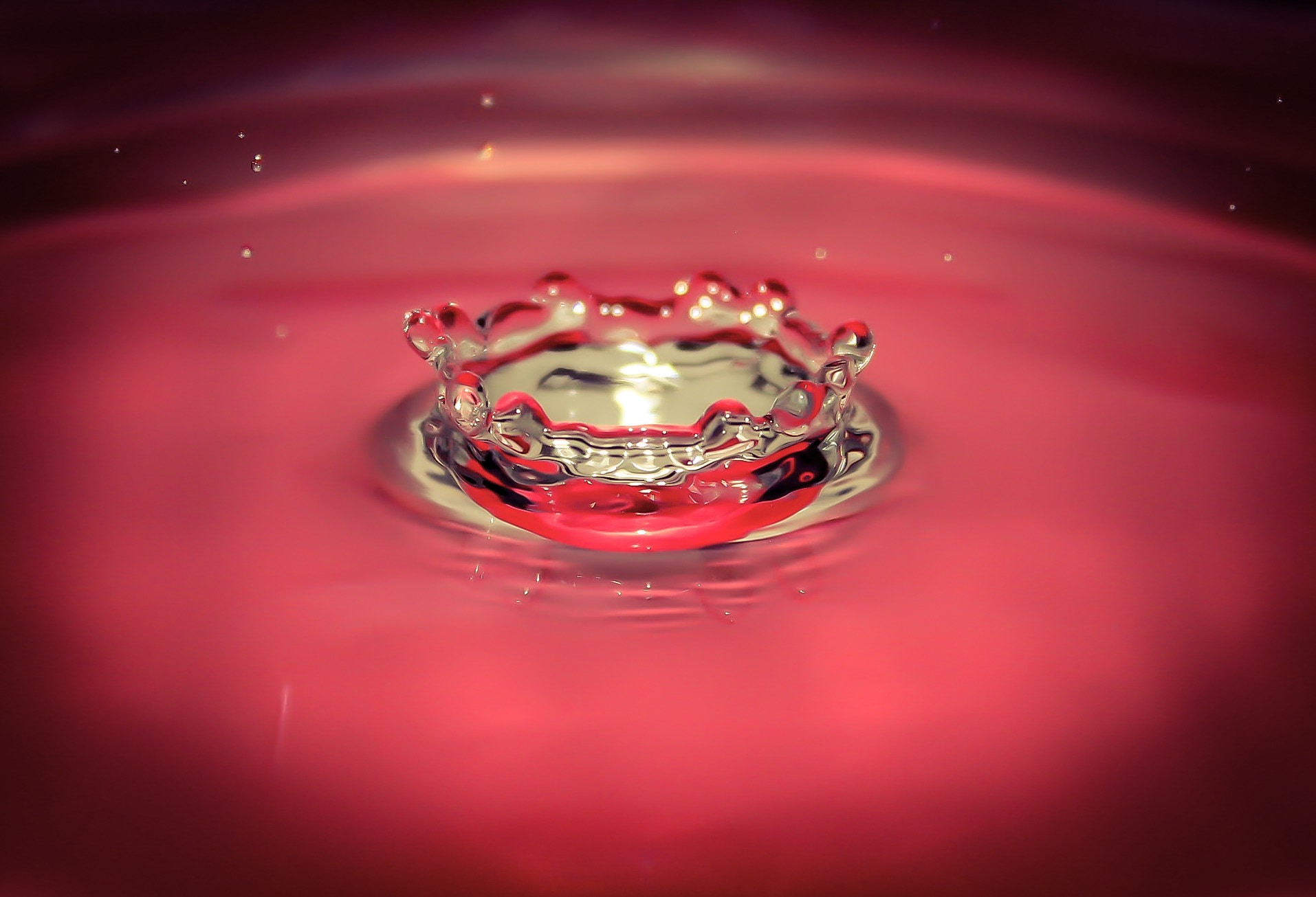 Canon EF-S 18-55mm F3.5-5.6 III sample photo. Splash.... photography