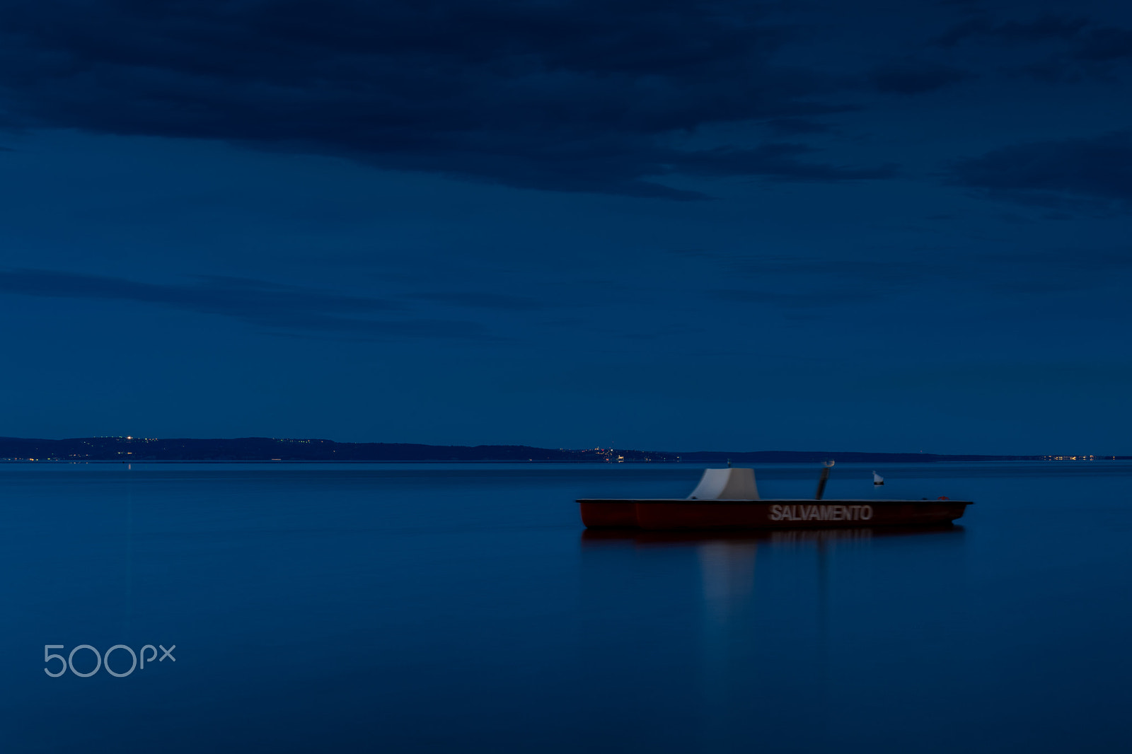 Nikon D5200 + Sigma 18-200mm F3.5-6.3 DC sample photo. Grado rettungsboot / baywatch photography