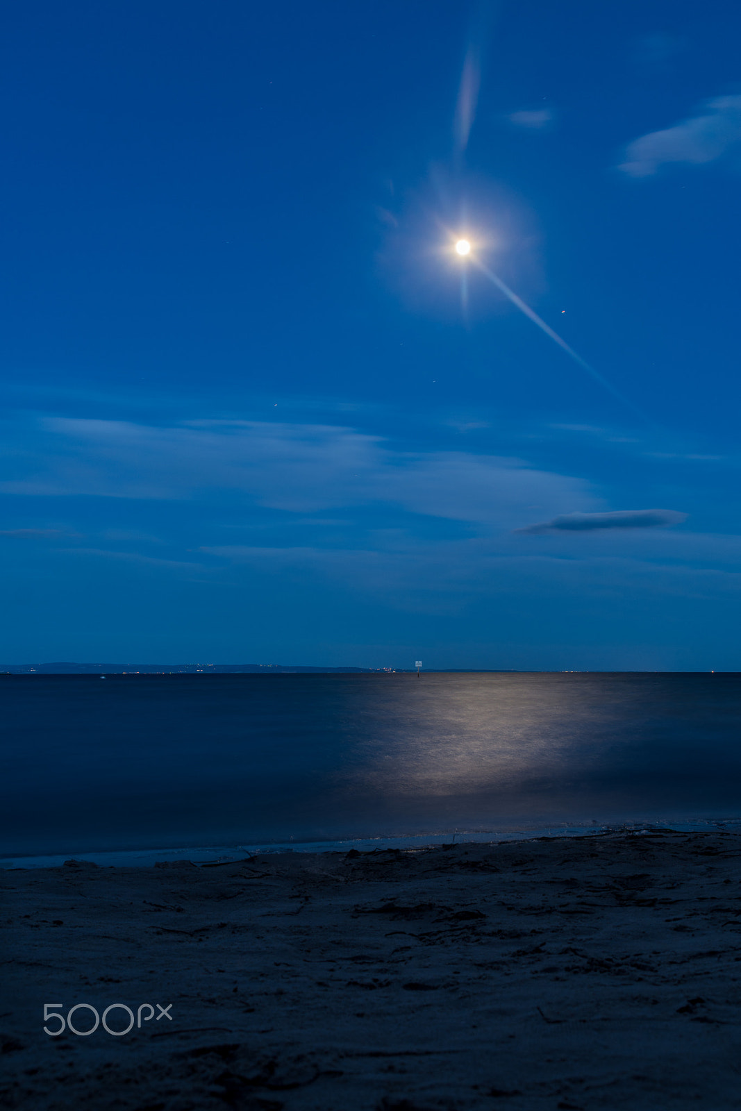 Nikon D5200 + Sigma 18-200mm F3.5-6.3 DC sample photo. Grado mond / moon photography