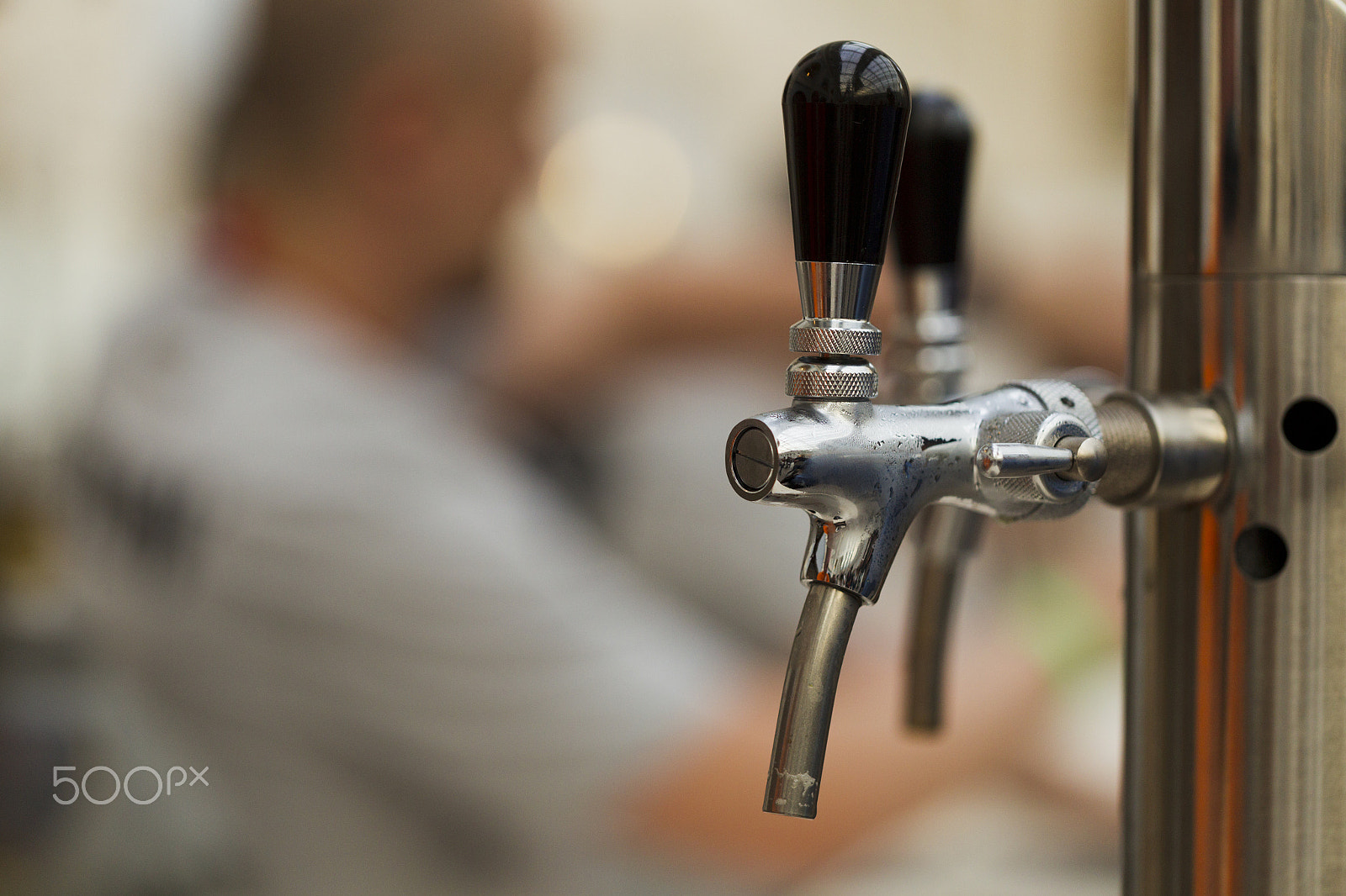 Canon EOS-1D Mark IV sample photo. Bright metal beer tap photography