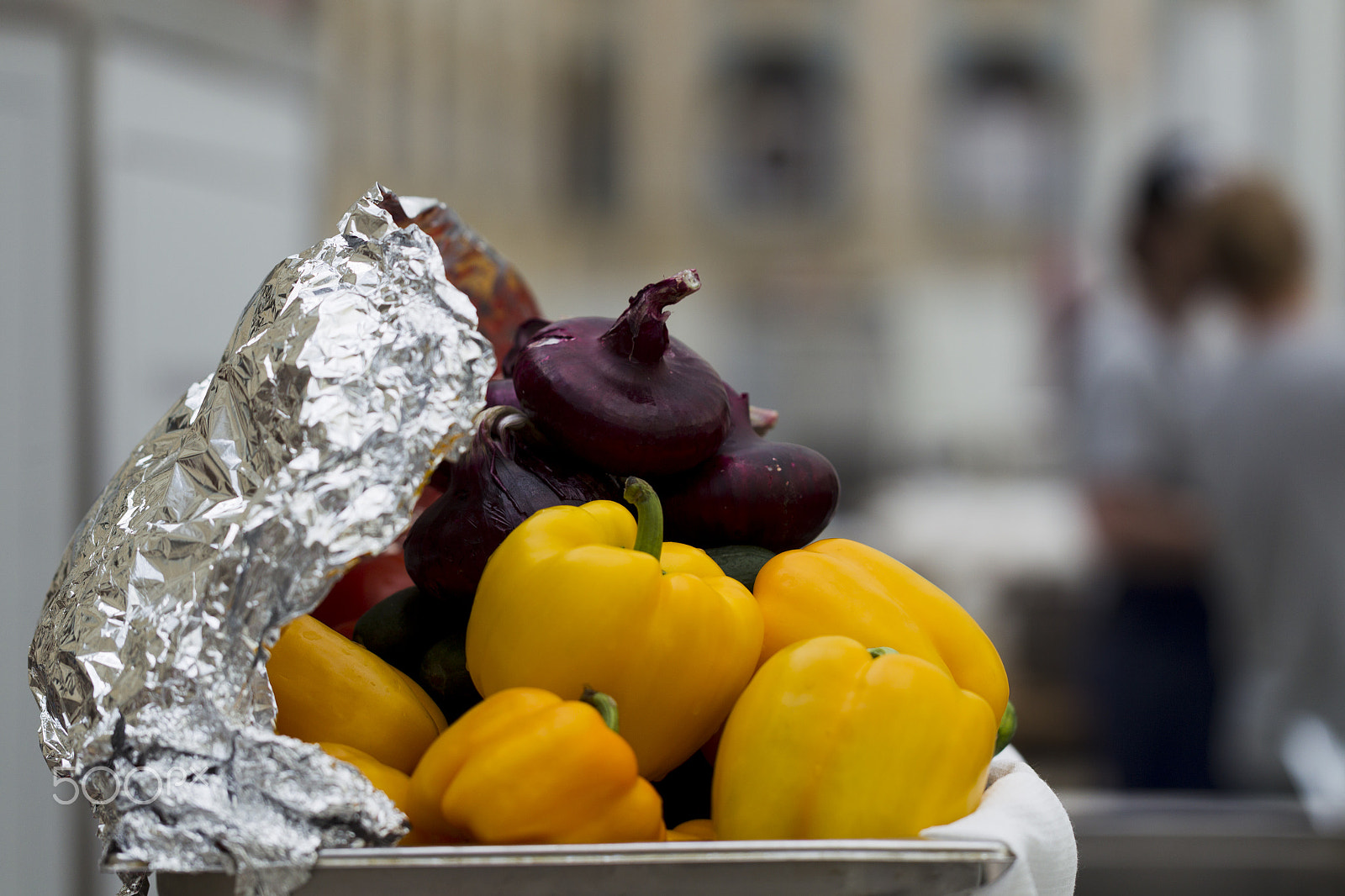 Canon EOS-1D Mark IV sample photo. Red onions, yellow peppers photography