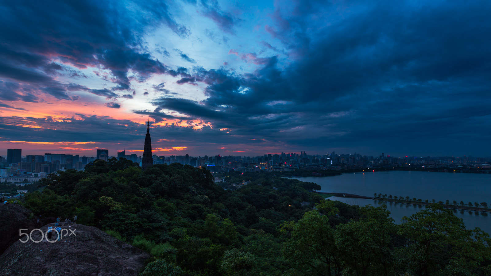 Canon EOS 5DS R sample photo. Baochu tower photography