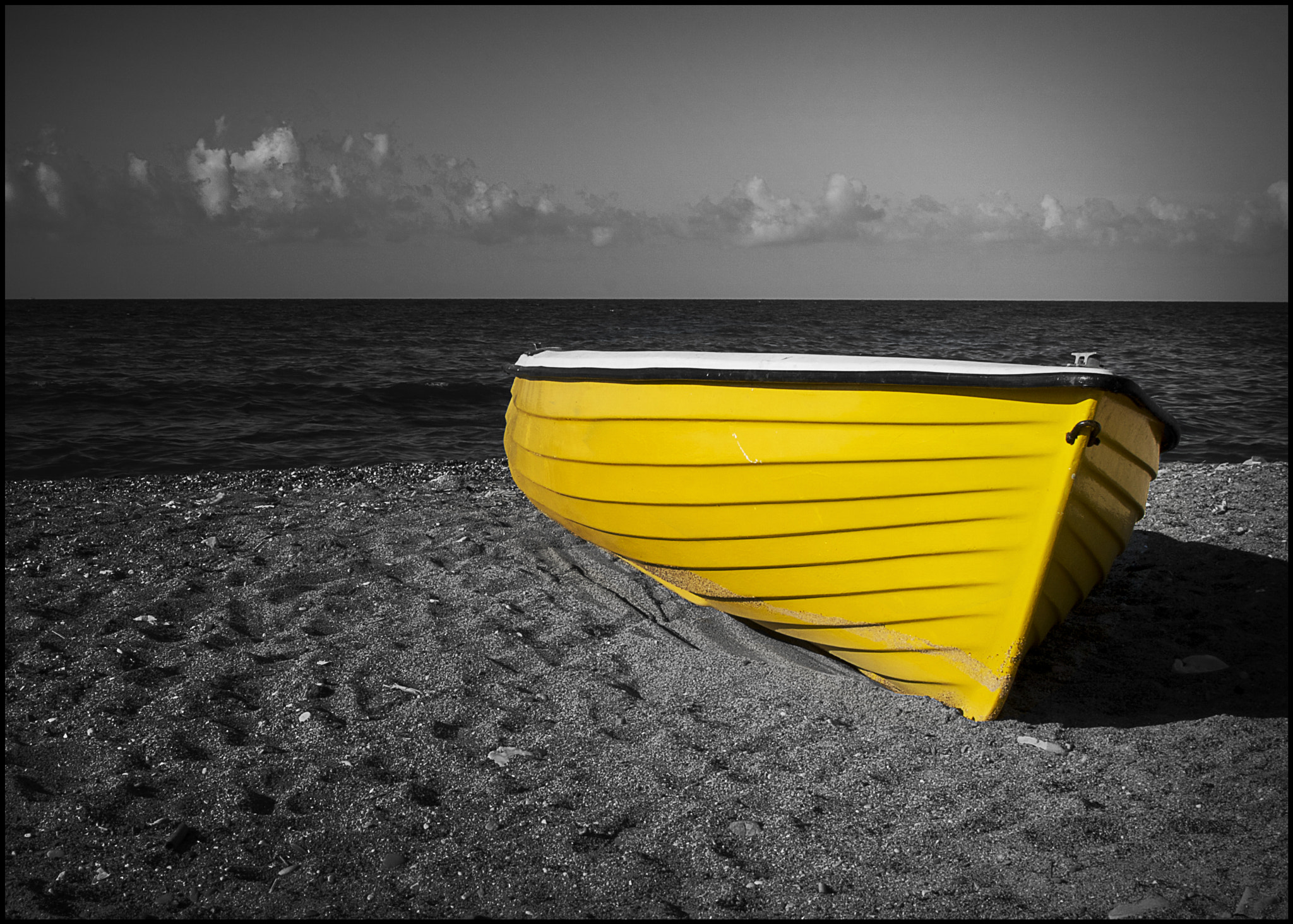 Sigma 18-50mm f/3.5-5.6 DC sample photo. Barca gialla photography