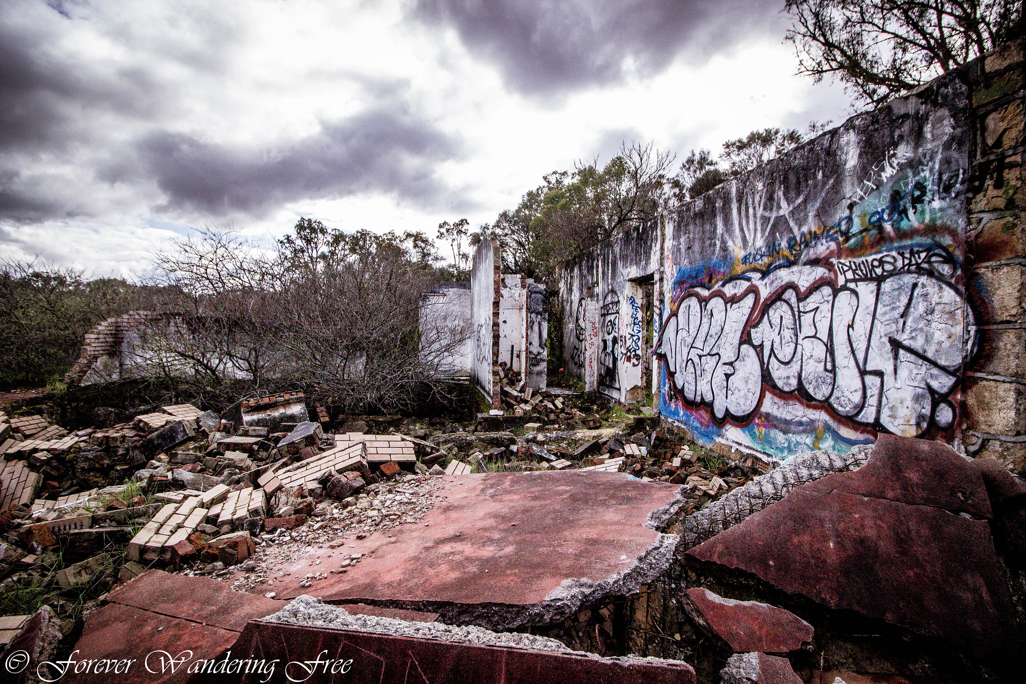 Canon EF-S 10-18mm F4.5–5.6 IS STM sample photo. Abandoned perth  photography