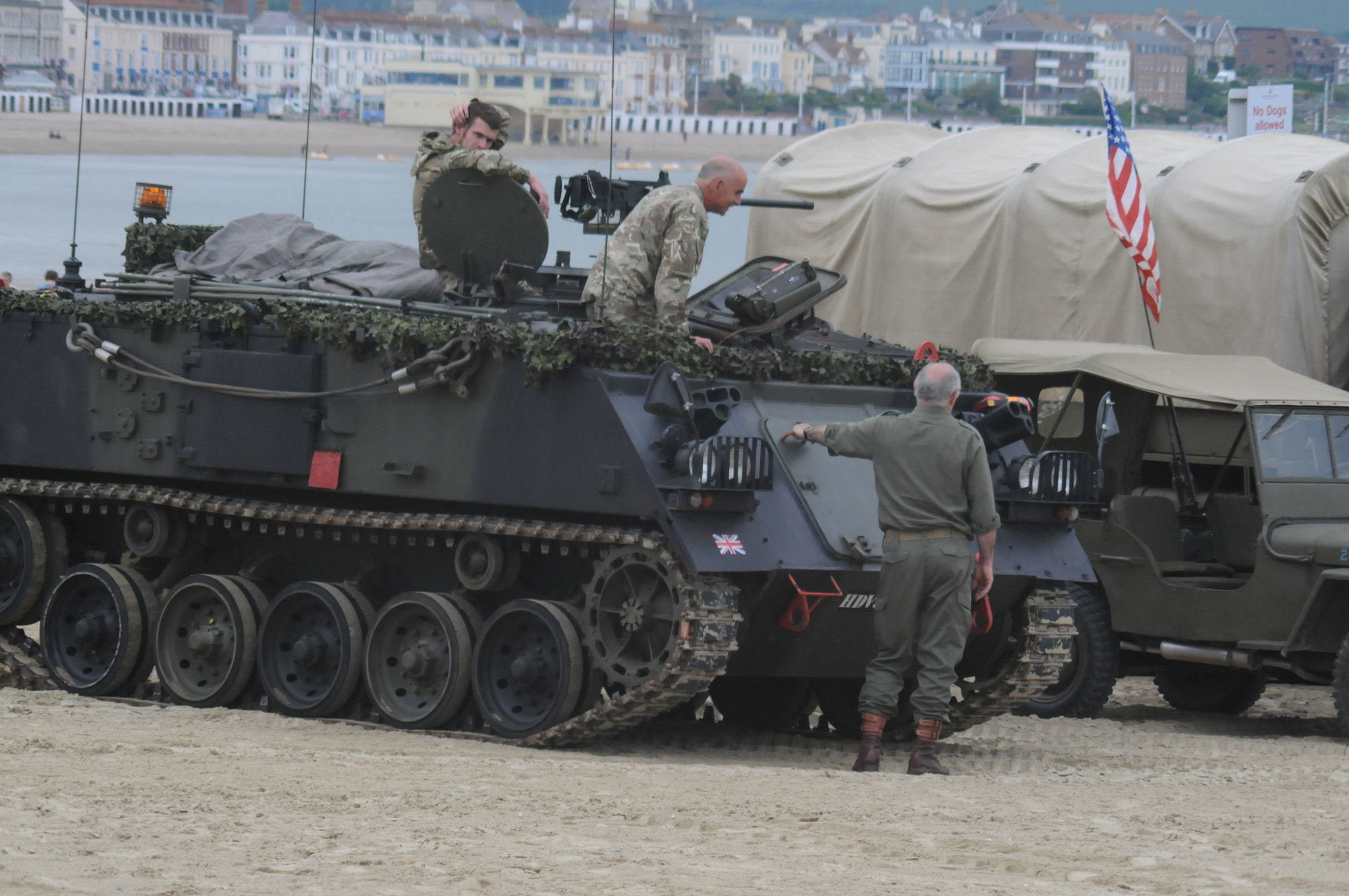 Sigma 70-300mm F4-5.6 APO DG Macro sample photo. War on the beach at weymouth? 2016 photography