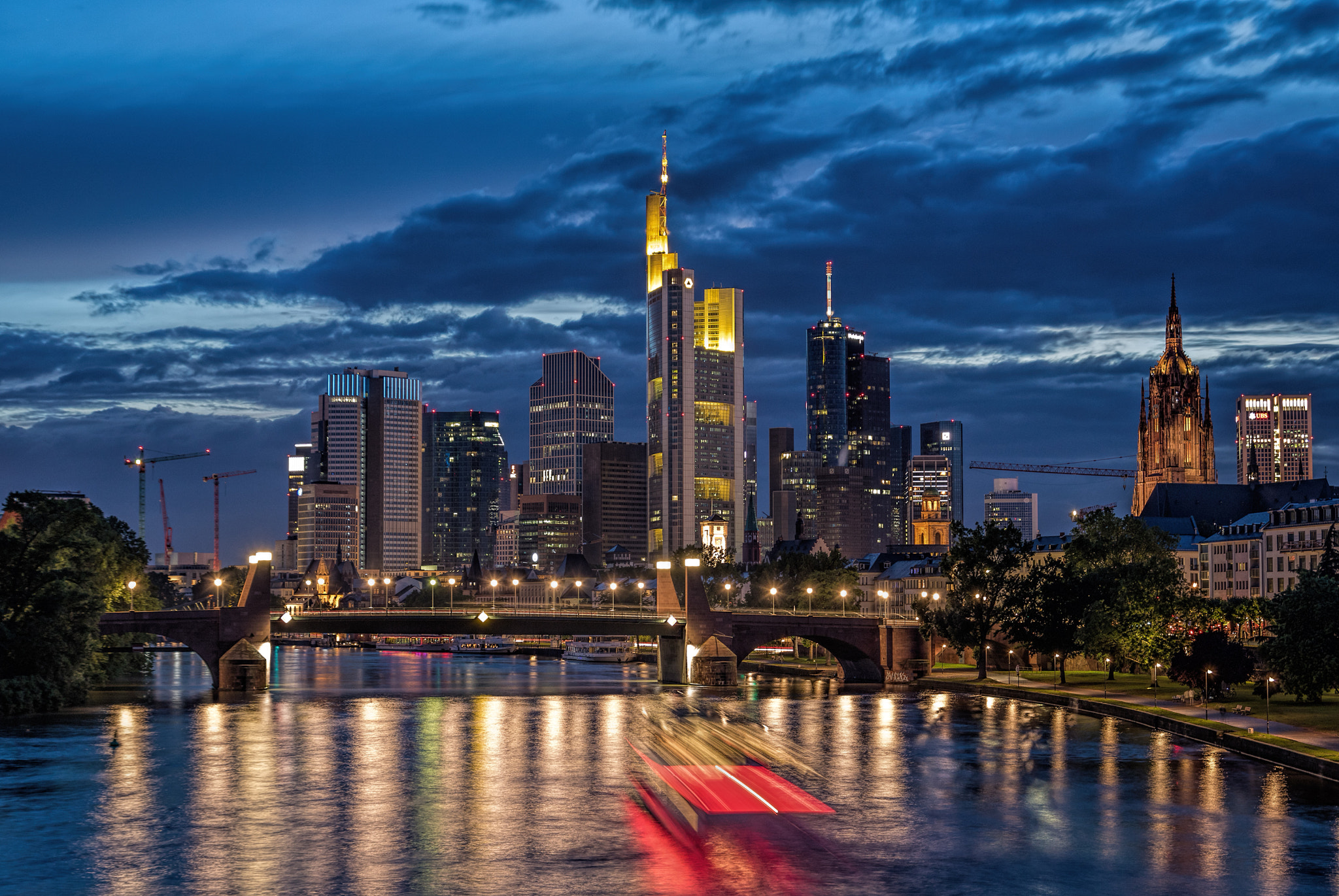 Canon EOS 760D (EOS Rebel T6s / EOS 8000D) + Tamron SP AF 17-50mm F2.8 XR Di II LD Aspherical (IF) sample photo. [frankfurt.skyline] photography