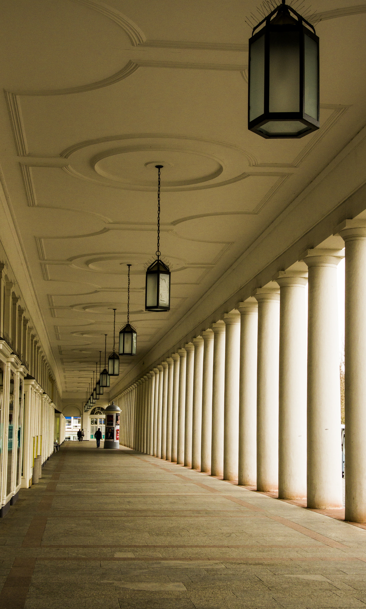 Pentax smc DA 18-55mm F3.5-5.6 AL sample photo. Columns photography