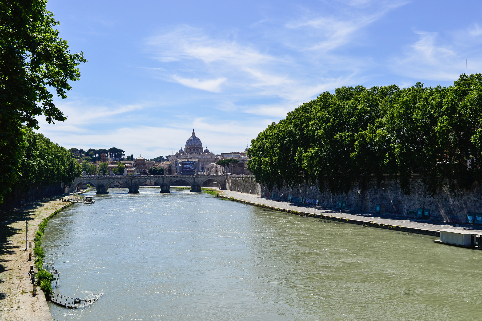 Nikon Df + Nikon AF Nikkor 35mm F2D sample photo. Roma photography