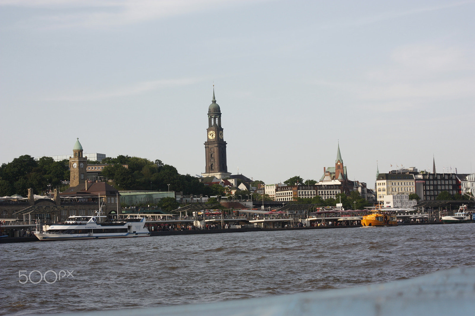 Canon EF 35-105mm f/4.5-5.6 USM sample photo. The market of hamburg photography