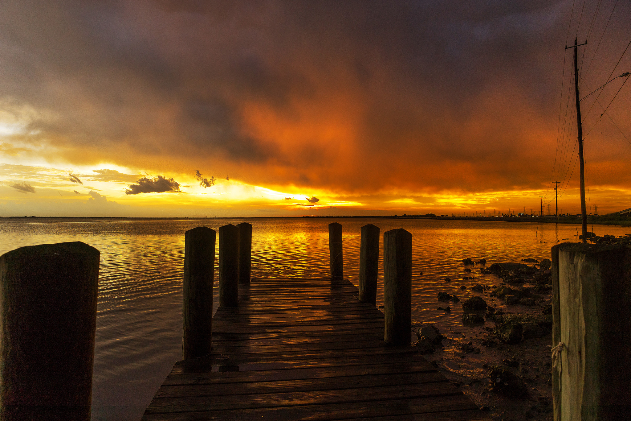 Sony a7 + Sony 20mm F2.8 sample photo. Pier photography