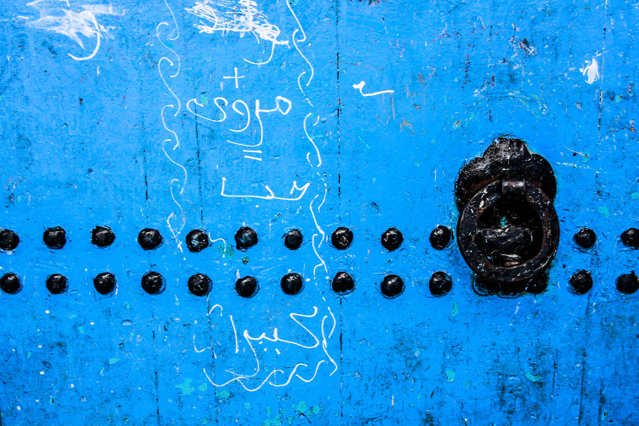 Sigma 17-35mm f/2.8-4 EX DG Aspherical HSM sample photo. Blue door photography