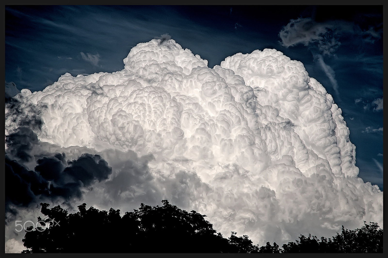 16.00 - 85.00 mm f/3.5 - 5.6 sample photo. Thunderclouds photography