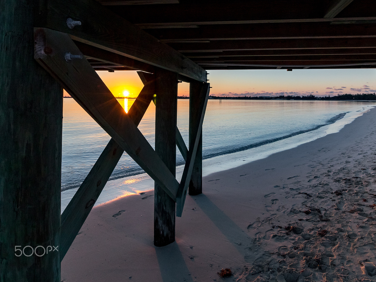 Canon EF-S 10-18mm F4.5–5.6 IS STM sample photo. Goodman's bay, bahamas photography