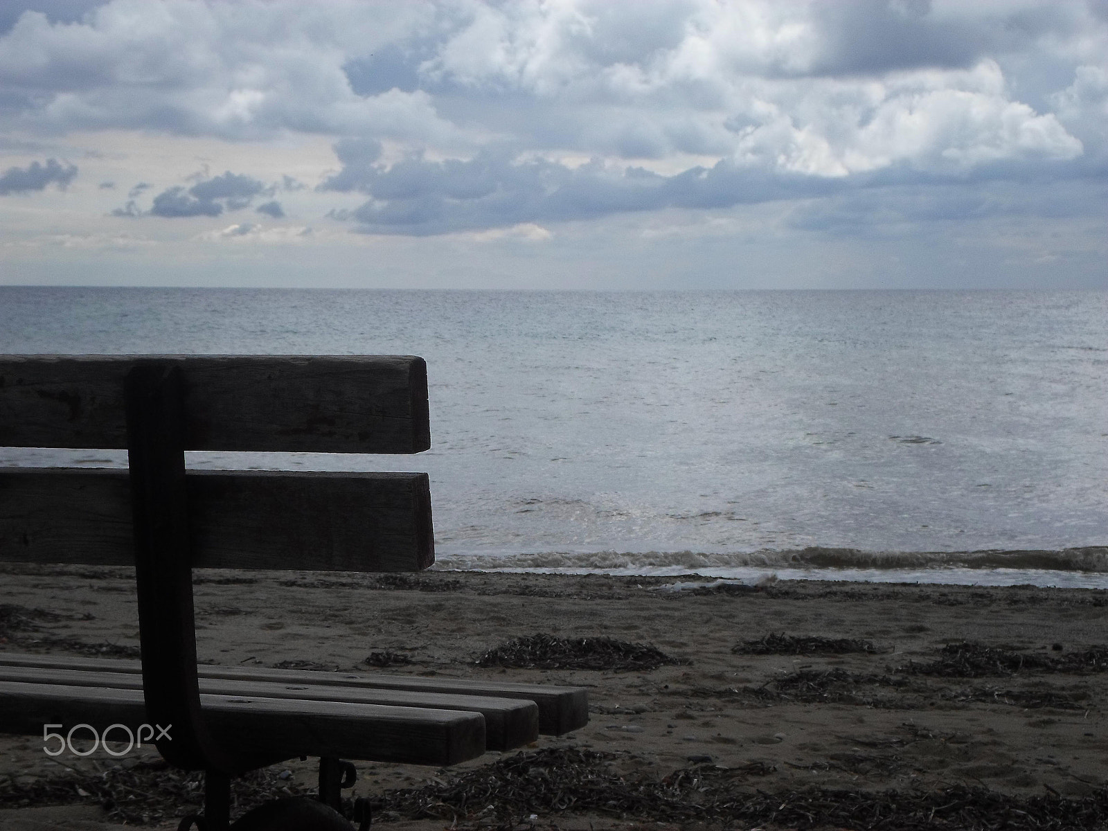 Samsung ES95 sample photo. Bench to the sea photography