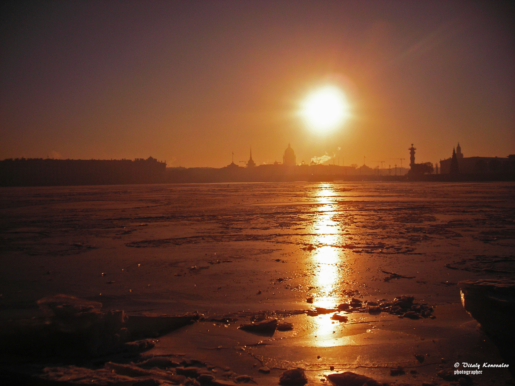 Nikon COOLPIX L2 sample photo. Sunset. saint petersburg, russia. photography