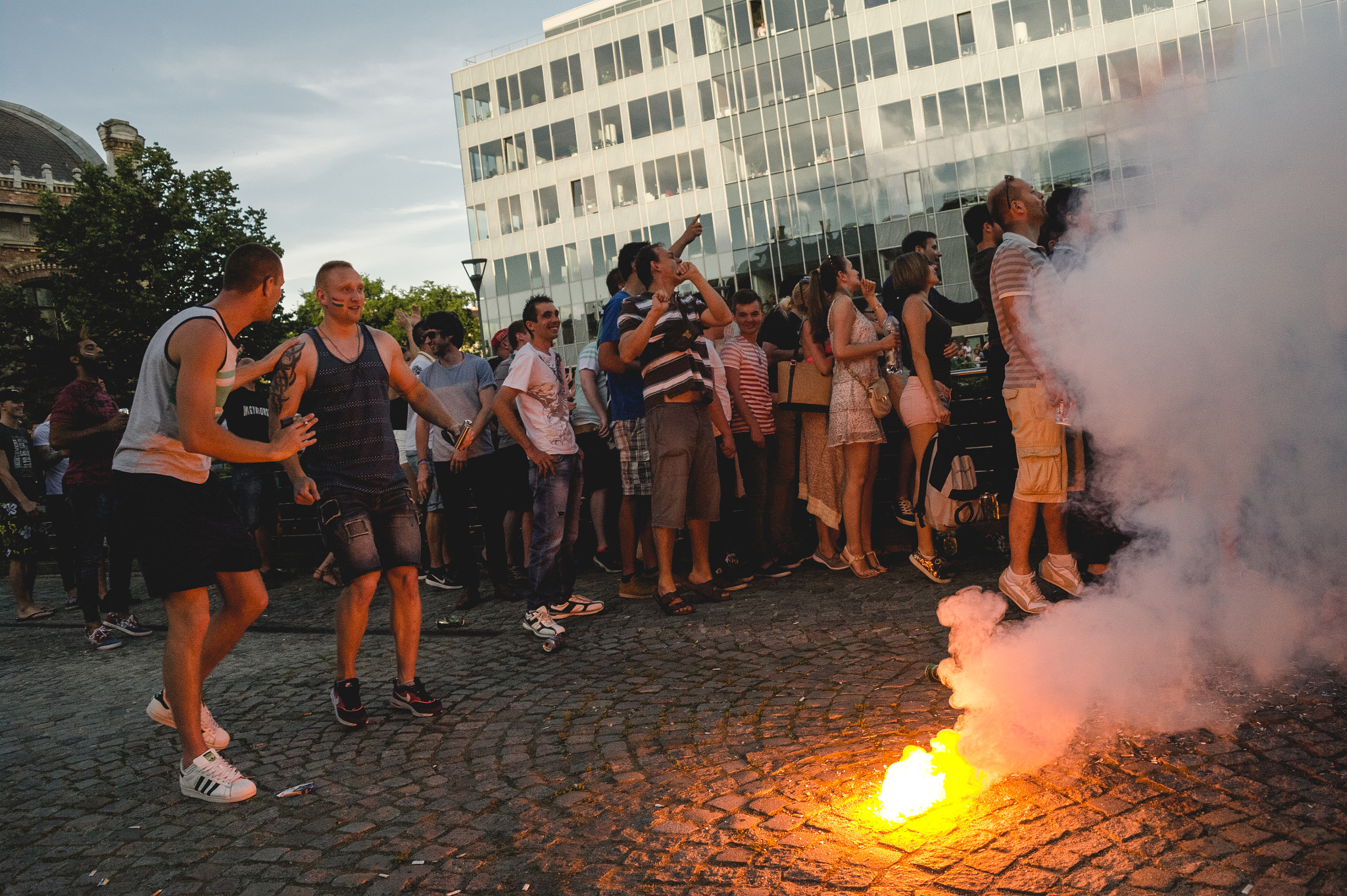 Samsung NX10 sample photo. On the streets of budapest photography
