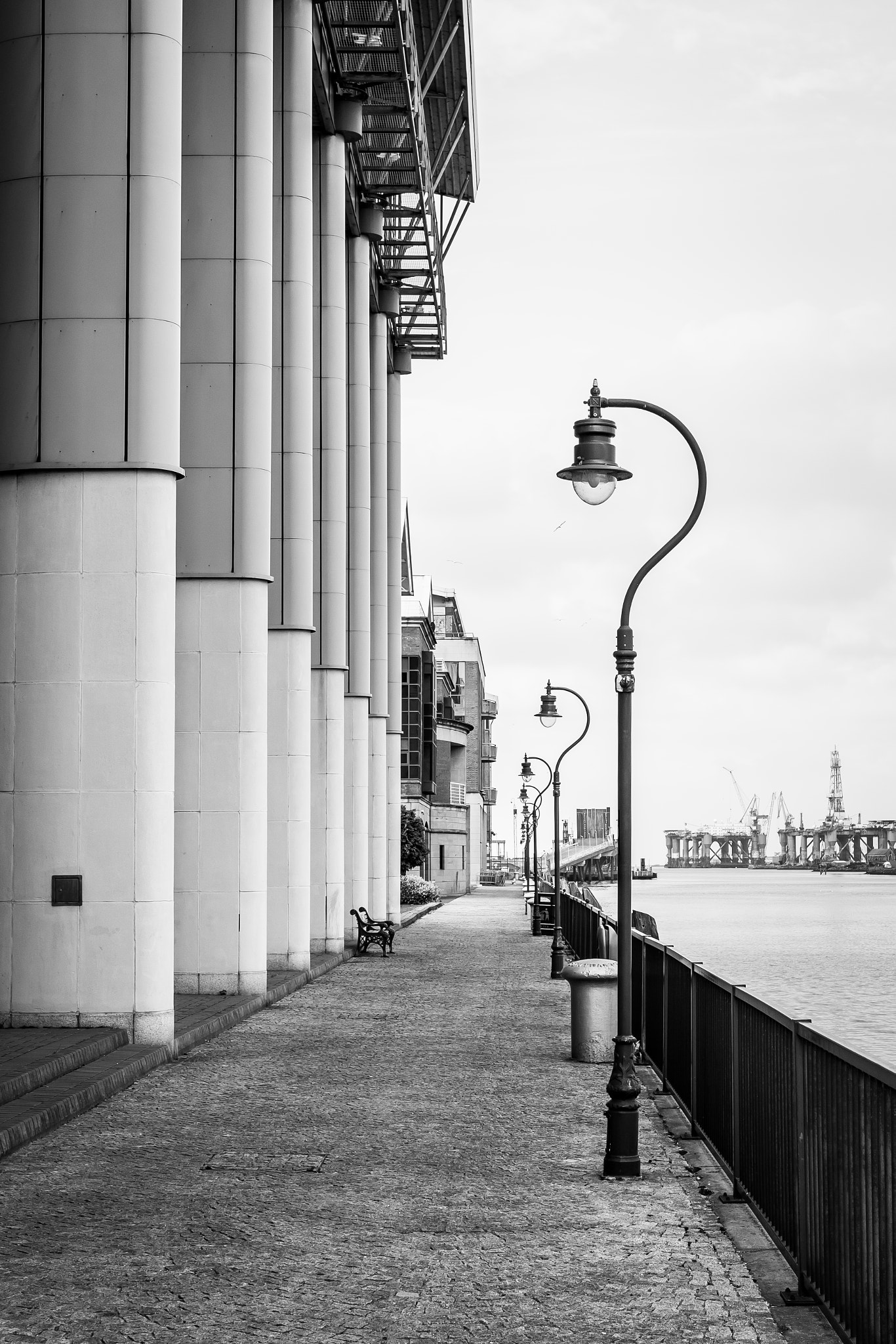 Canon EF 35mm F2 IS USM sample photo. Walk along the river lagan, belfast photography
