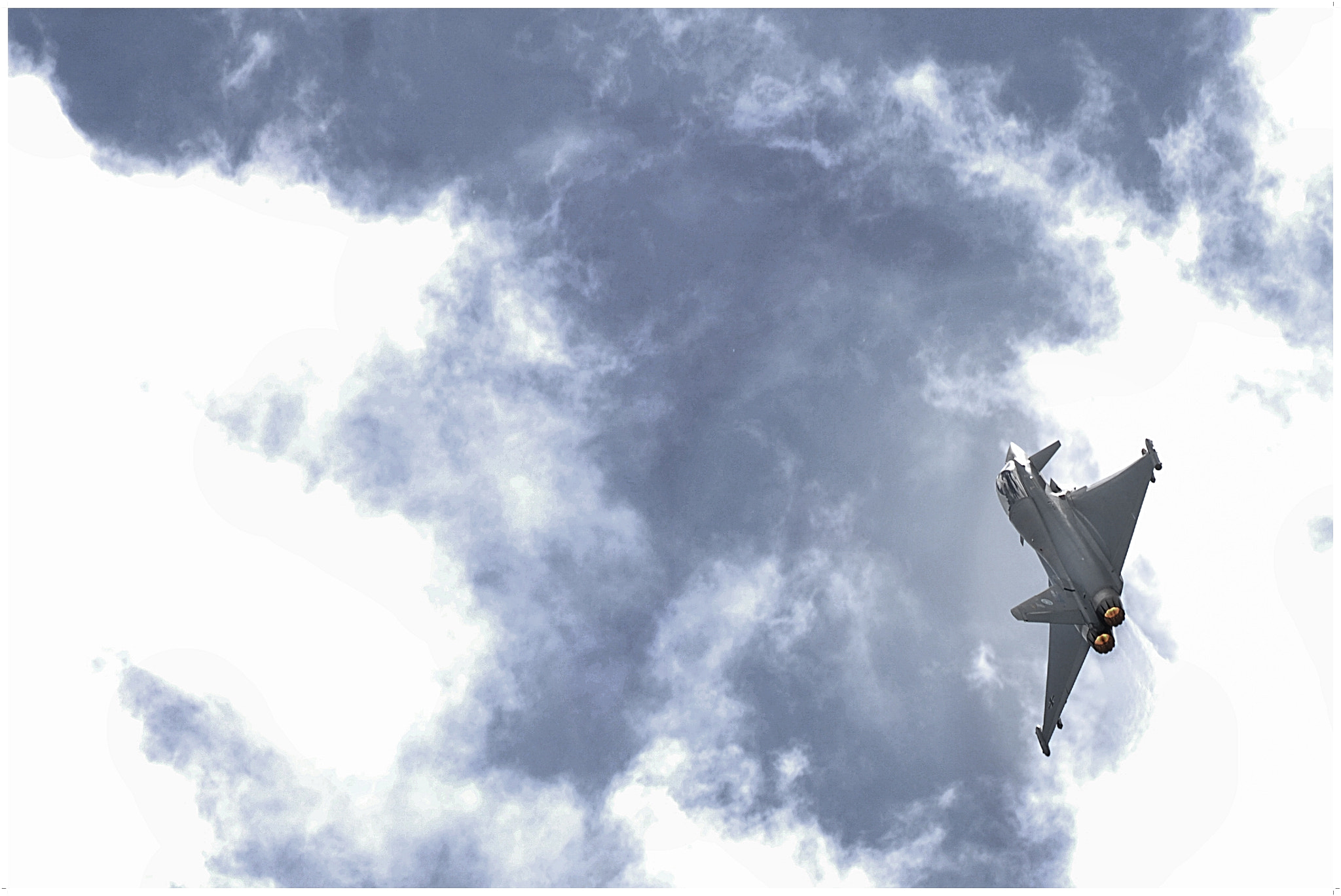 Nikon D2X sample photo. Up´nd away .... photography