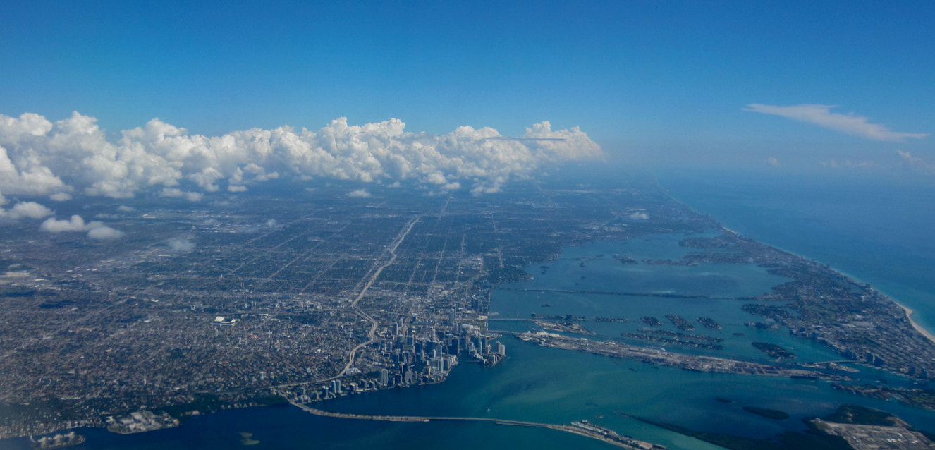 Canon PowerShot ELPH 300 HS (IXUS 220 HS / IXY 410F) sample photo. Miami photography