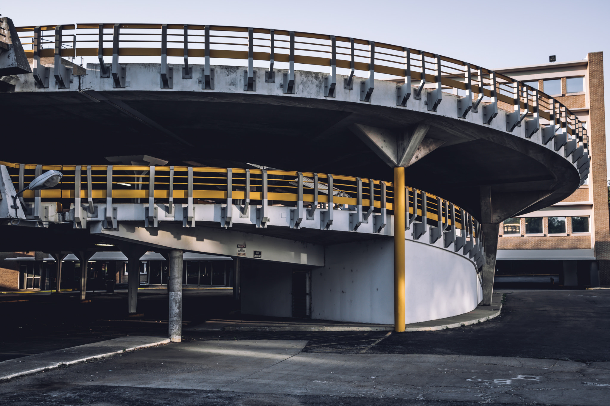 Sony a6300 + Sony Sonnar T* E 24mm F1.8 ZA sample photo. Circles photography