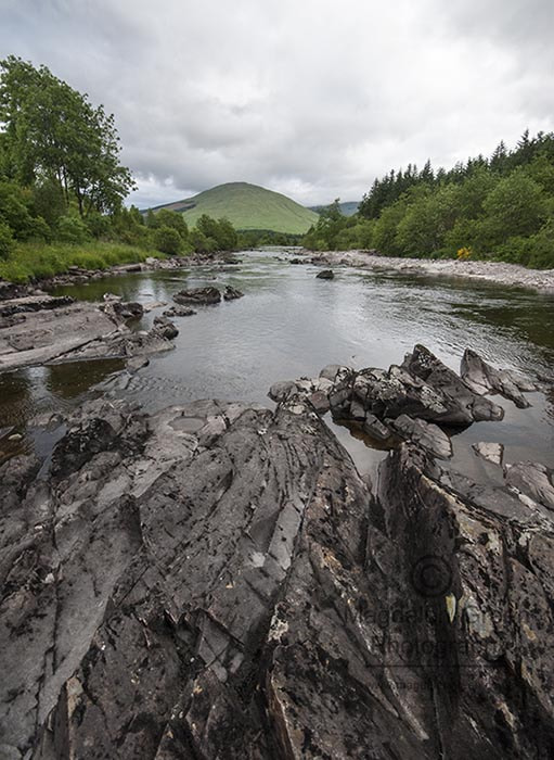Sigma 10-20mm F4-5.6 EX DC HSM sample photo. River rocks and mountain  - simple scottish landscape photography