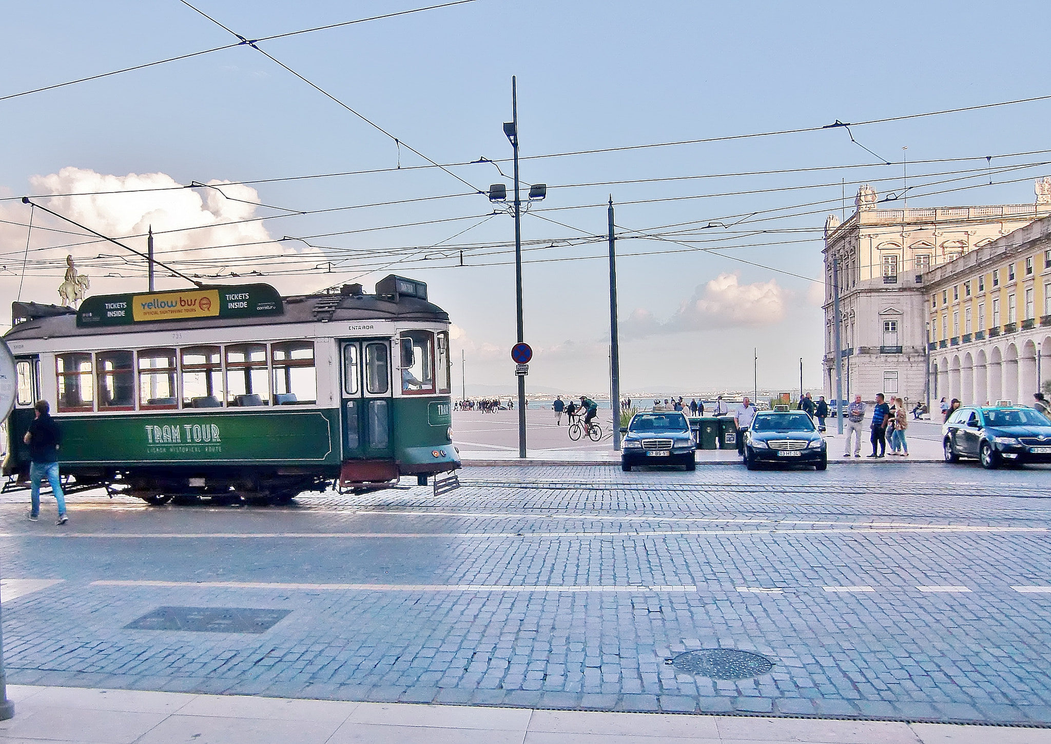 CASIO EX-H10 sample photo. Lisboa 2 photography