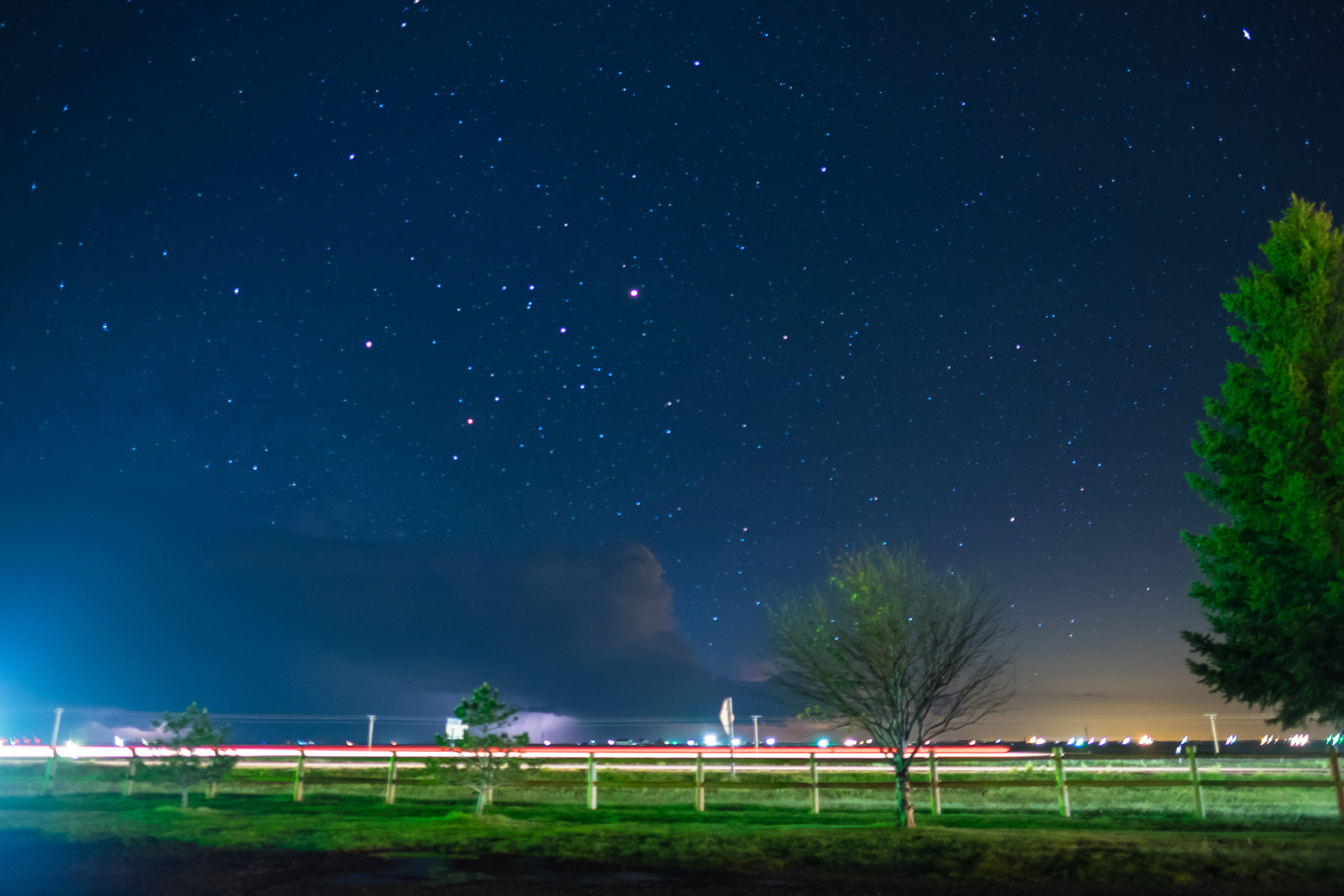 Fujifilm X-E2 + Fujifilm XF 16mm F1.4 R WR sample photo. Cheyenne lights photography
