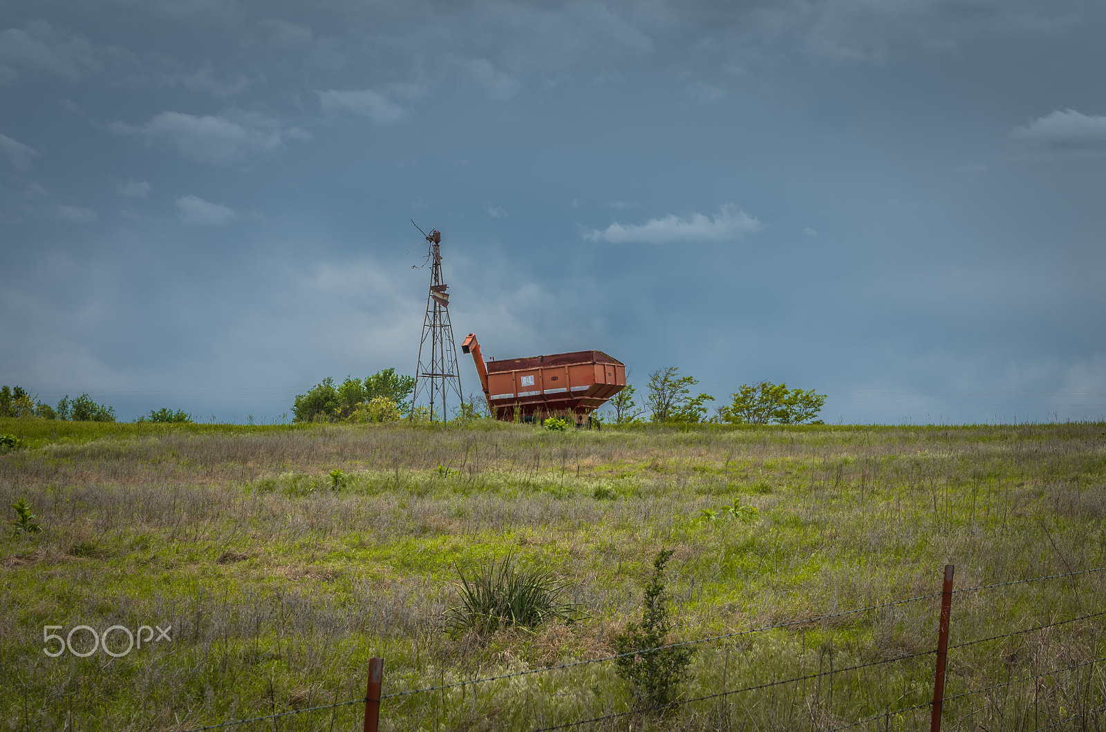 Sigma 17-70mm F2.8-4 DC Macro HSM | C sample photo. Forgetten farm photography