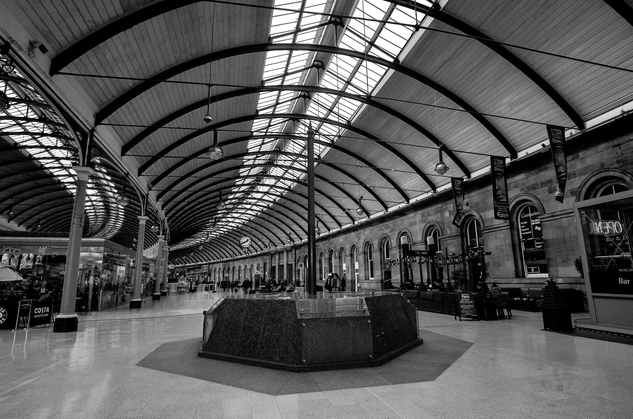 Sigma 12-24mm F4.5-5.6 EX DG Aspherical HSM sample photo. Central station photography