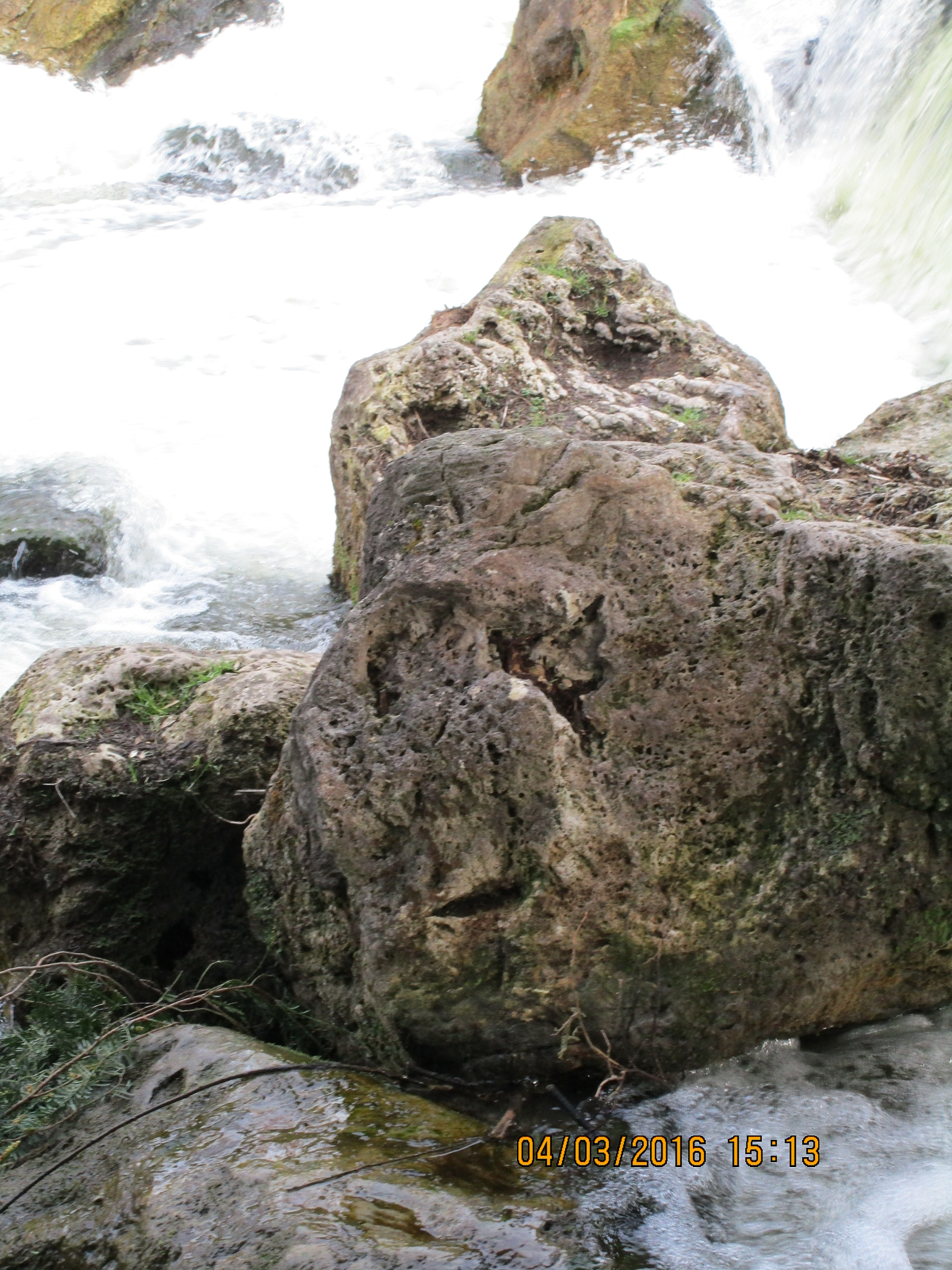 Canon PowerShot ELPH 170 IS (IXUS 170 / IXY 170) sample photo. Rocks on a small waterfall photography