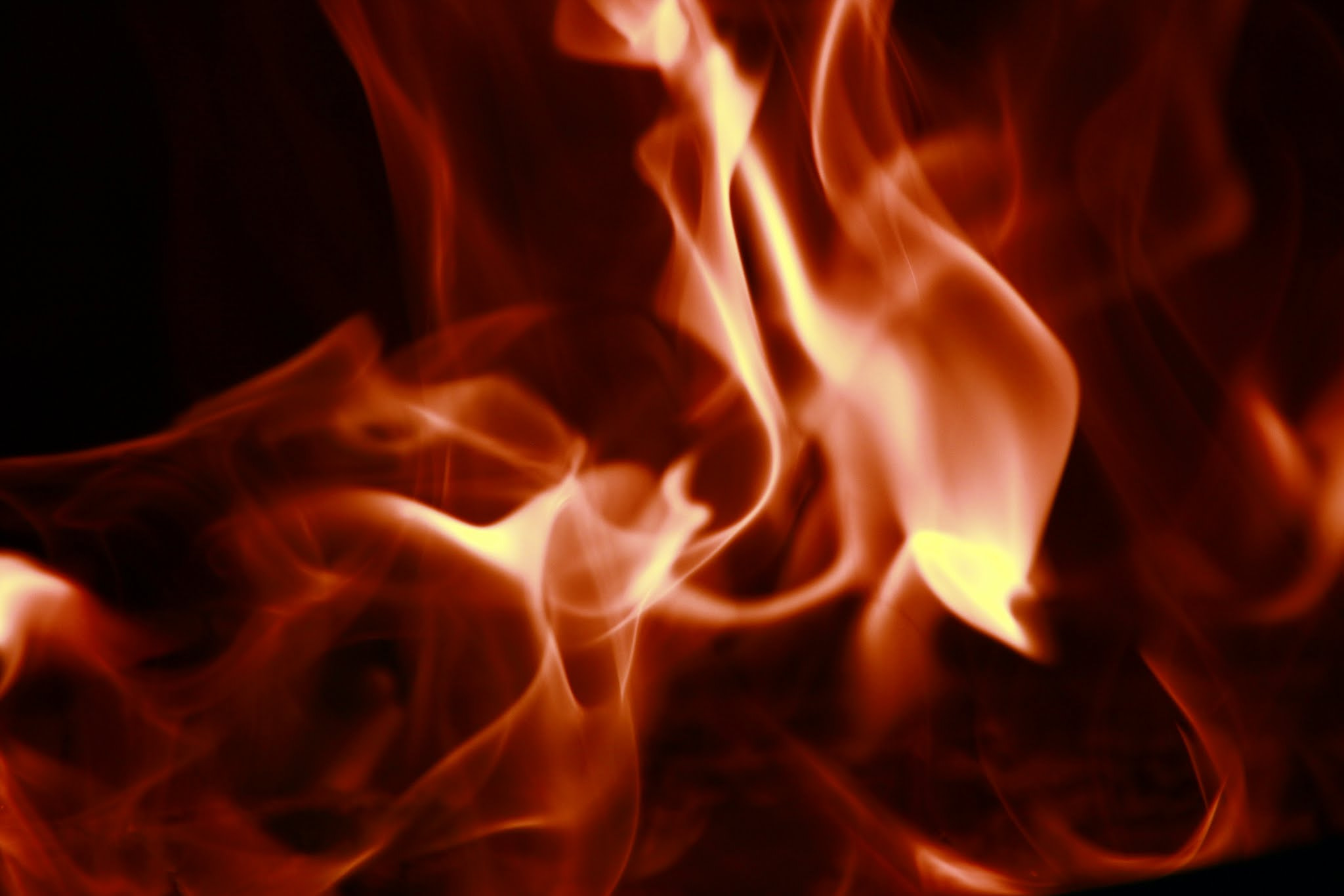 Canon EOS 500D (EOS Rebel T1i / EOS Kiss X3) sample photo. Flames photography