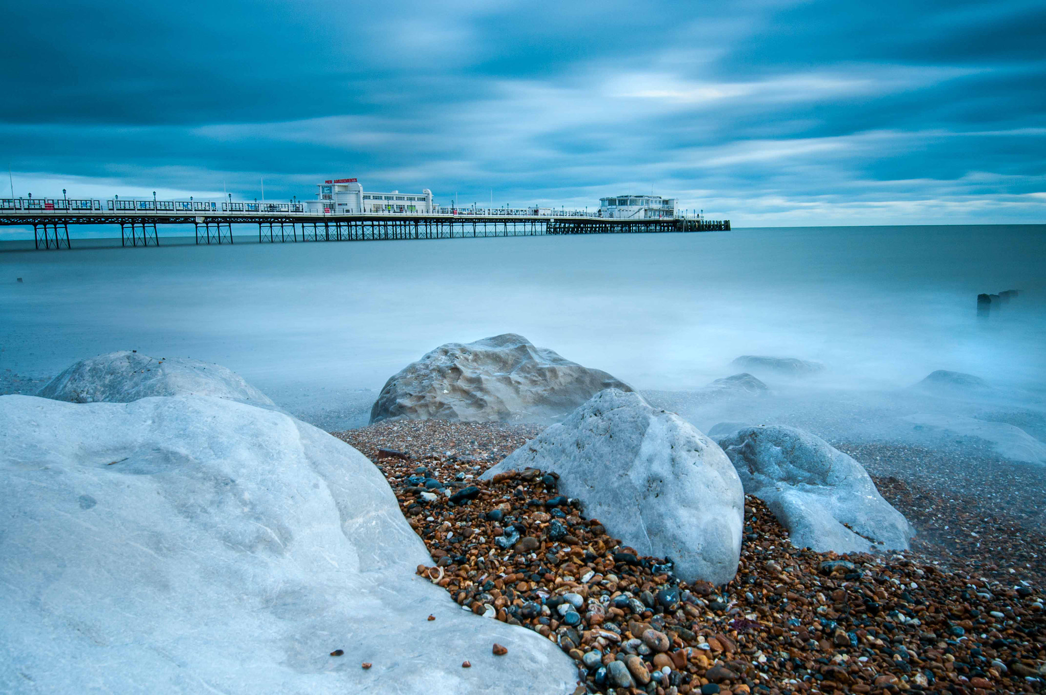 Nikon AF-S Nikkor 16-35mm F4G ED VR sample photo. Worthing pier photography
