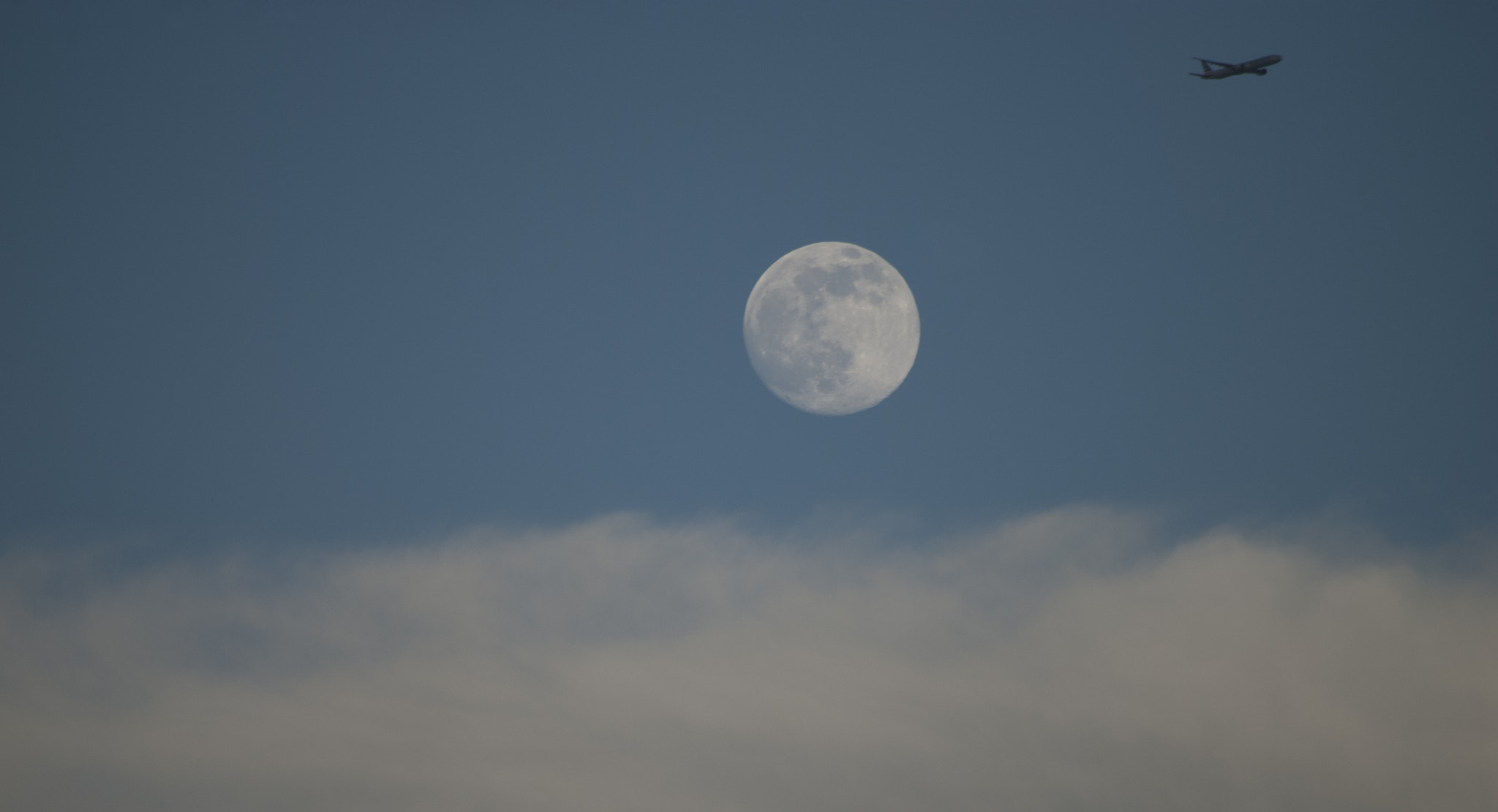 Nikon D80 sample photo. Lunar flight photography