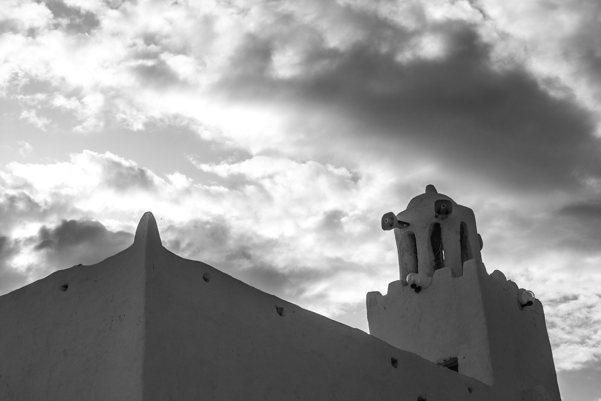 Canon EF-S 18-55mm F3.5-5.6 sample photo. Islamic architecture djerba mosque photography
