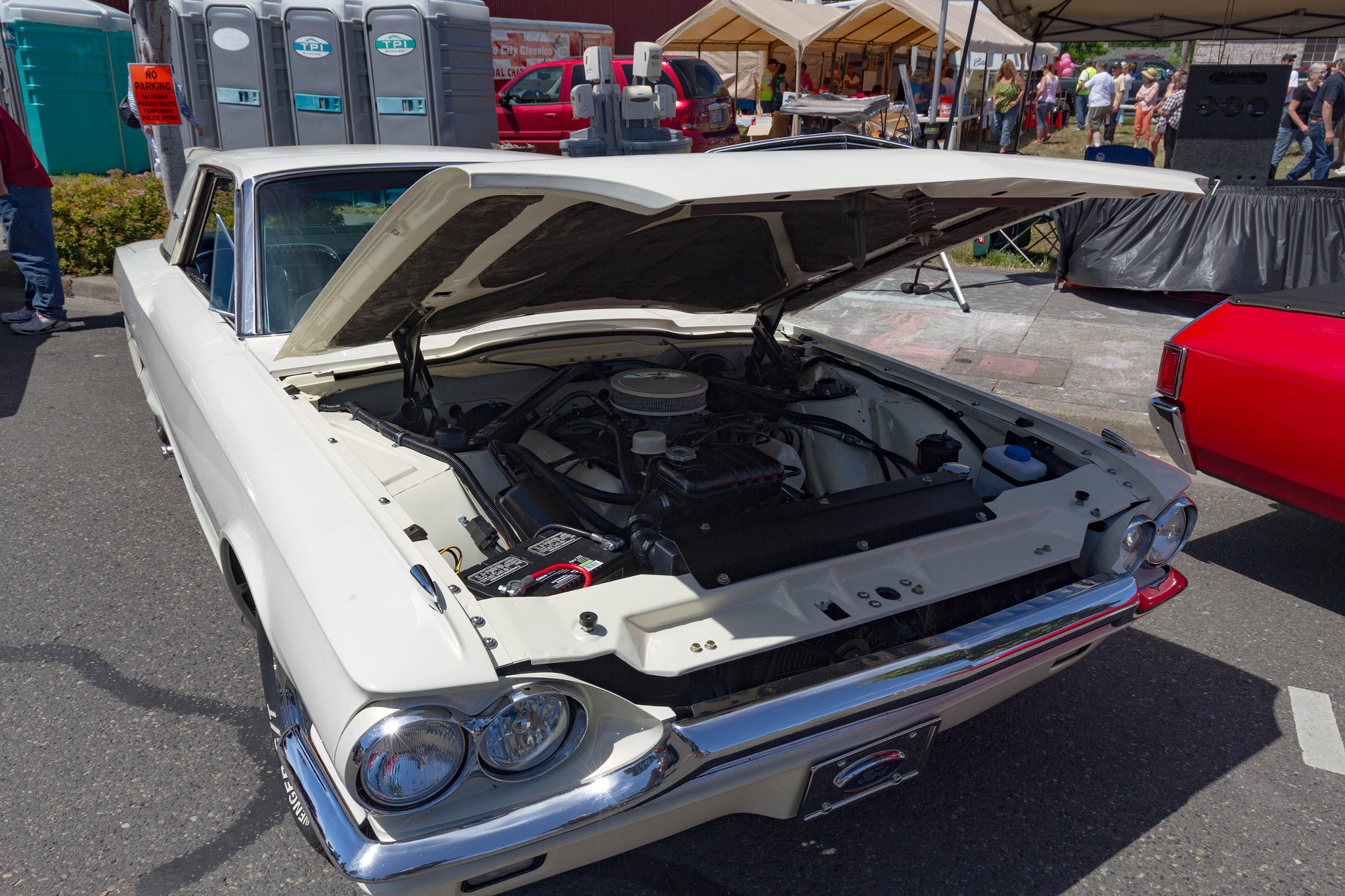 Canon EOS 7D + Canon EF 16-35mm F4L IS USM sample photo. Planter days car show photography