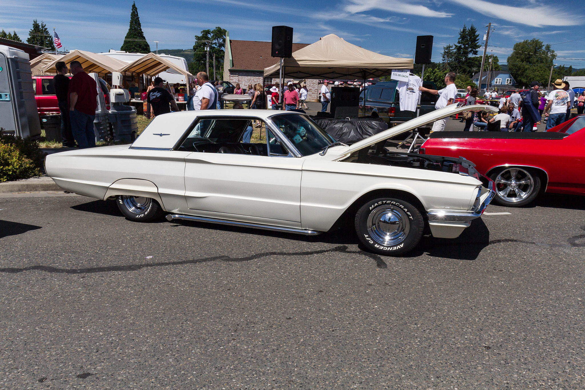 Canon EOS 7D + Canon EF 16-35mm F4L IS USM sample photo. Planter days car show photography