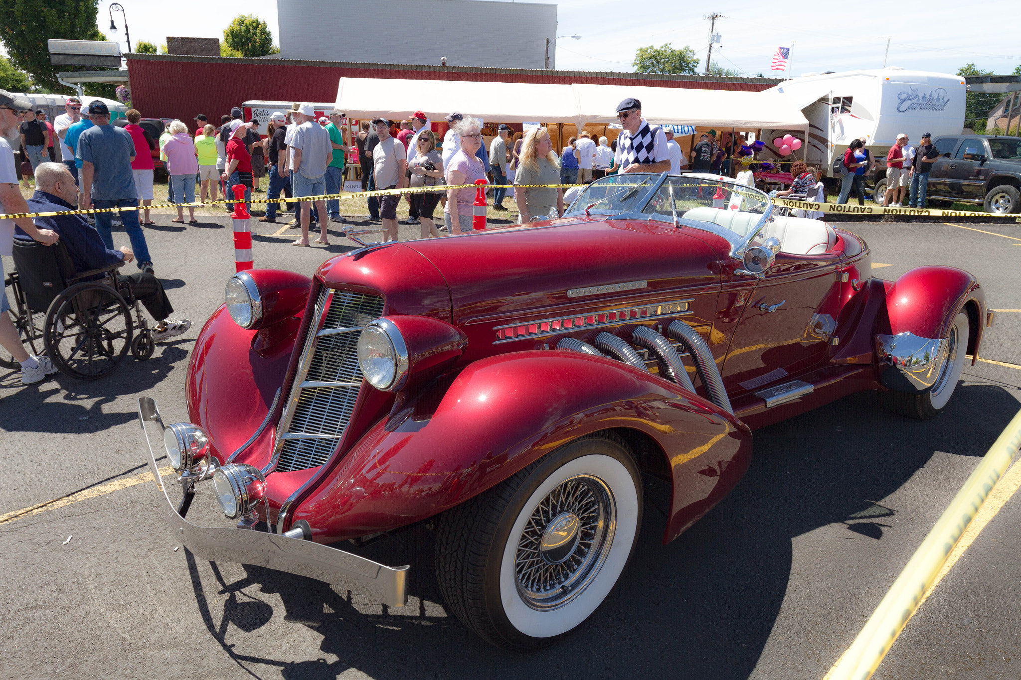 Canon EOS 7D + Canon EF 16-35mm F4L IS USM sample photo. Planter days car show photography