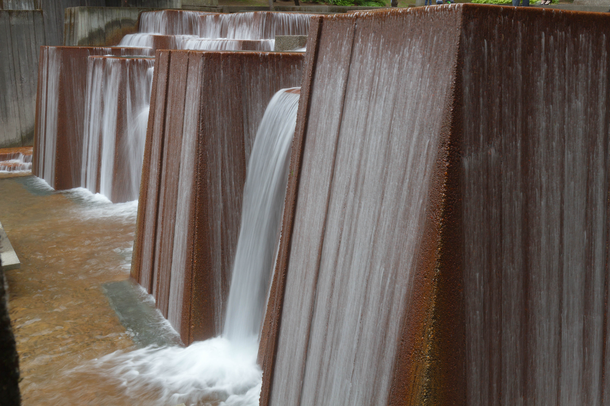 Canon EOS 7D + Canon EF 16-35mm F4L IS USM sample photo. Ira's fountain photography