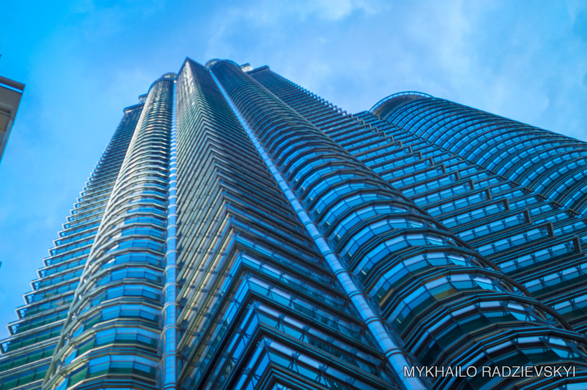 Nikon D3200 + Sigma 35mm F1.4 DG HSM Art sample photo. Tower of petronas twins photography