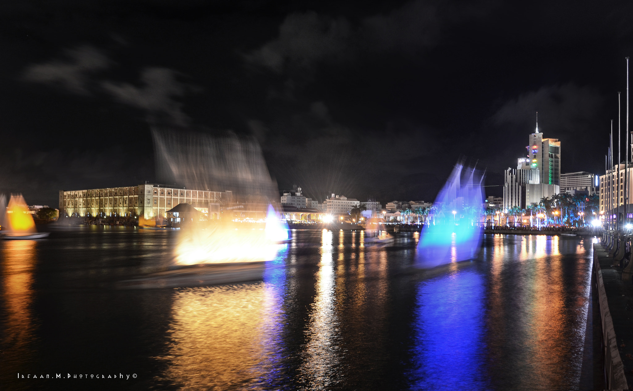 AF Zoom-Nikkor 24-120mm f/3.5-5.6D IF sample photo. Color light regatta boat photography
