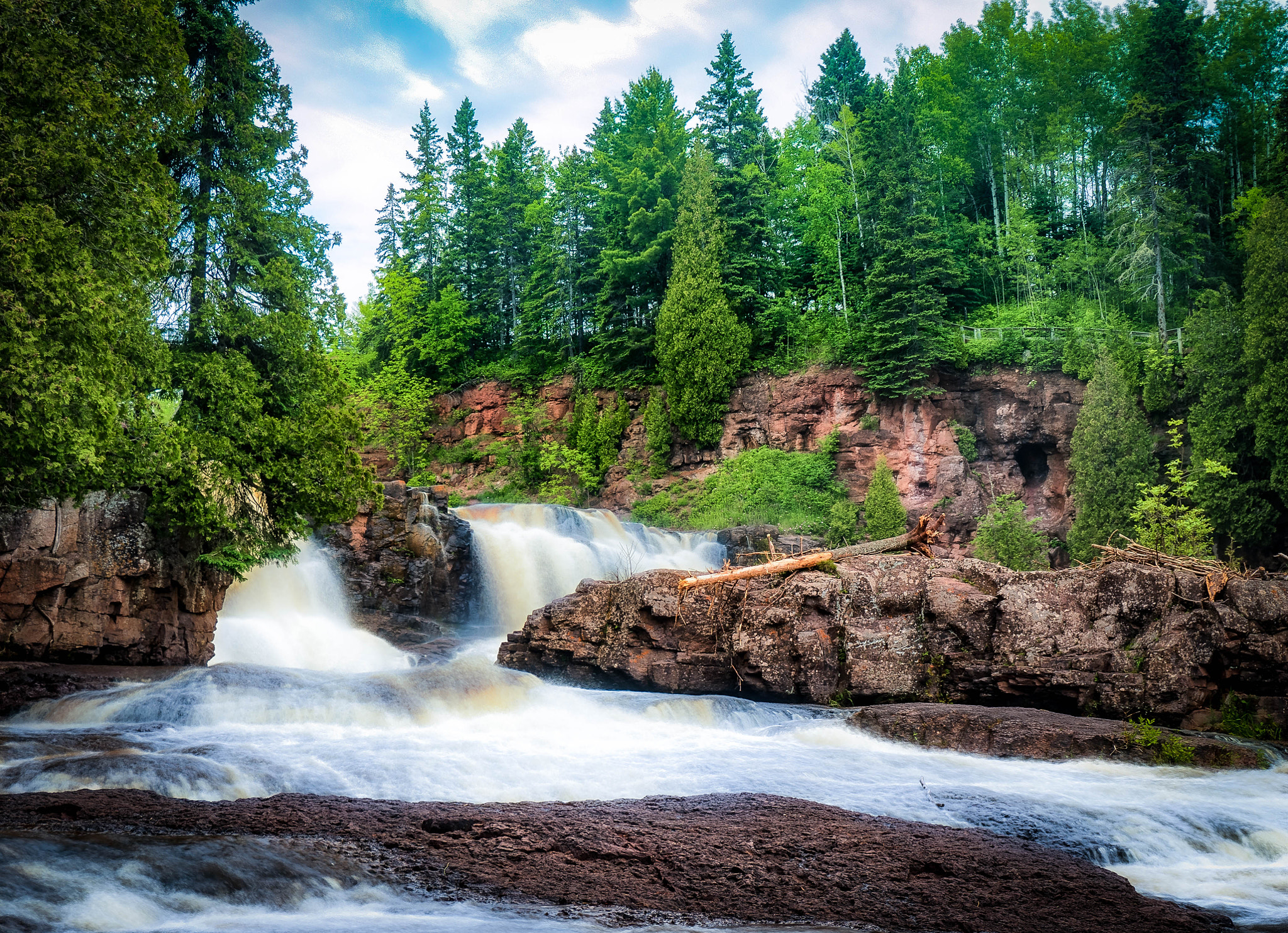 Panasonic Lumix DMC-GX7 + LUMIX G VARIO PZ 14-42/F3.5-5.6 sample photo. Lower falls photography