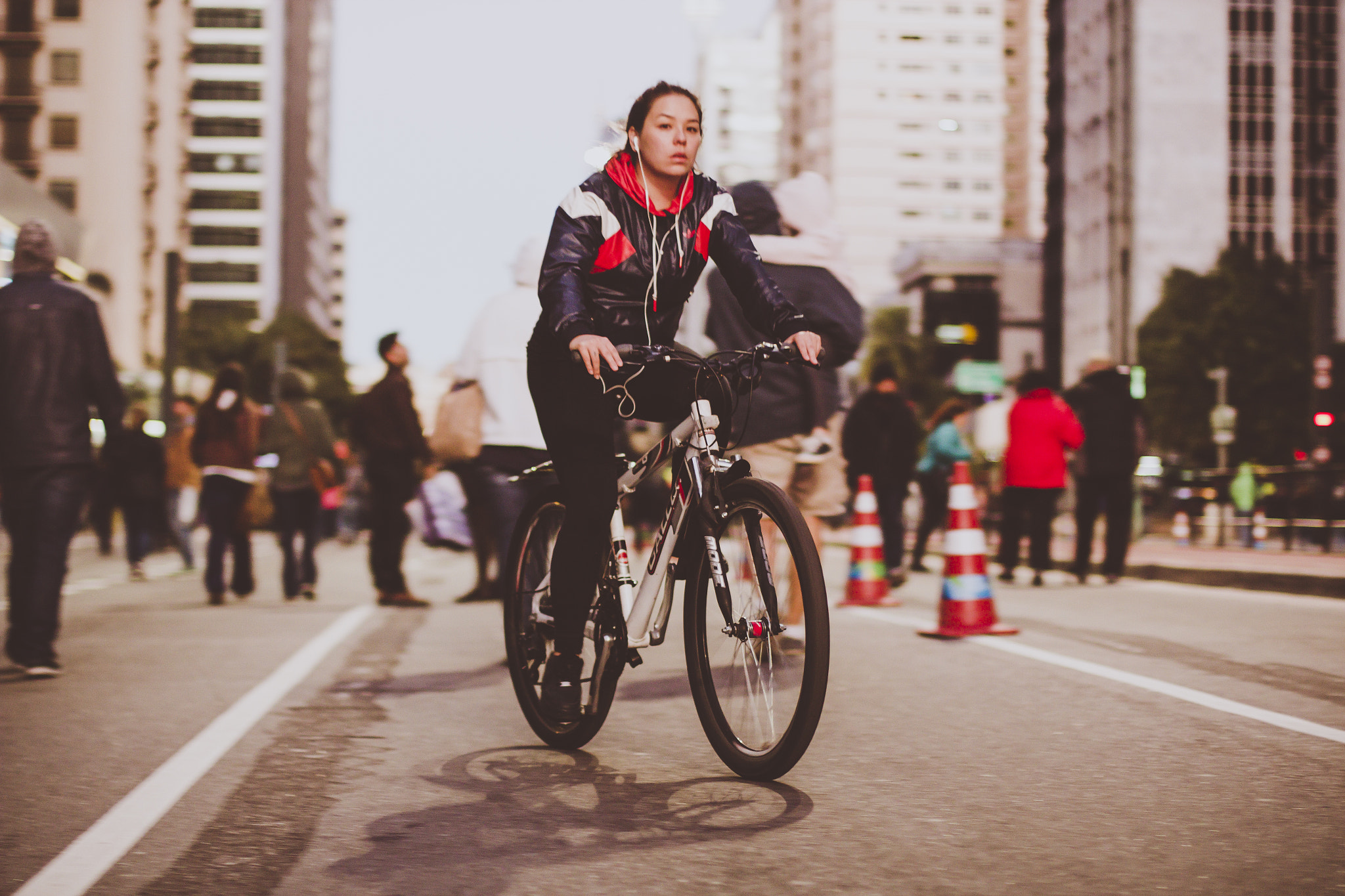 Canon EF 50mm F1.4 USM sample photo. Valentine's day bike tour photography