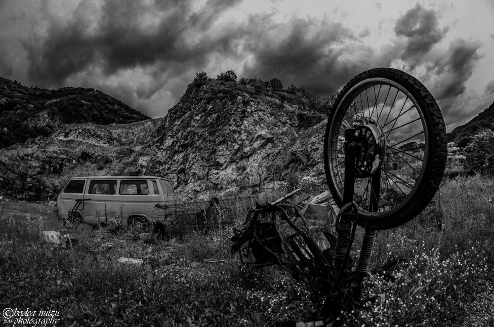 Nikon D7000 + Samyang 8mm F3.5 Aspherical IF MC Fisheye sample photo. Abandoned 2 photography