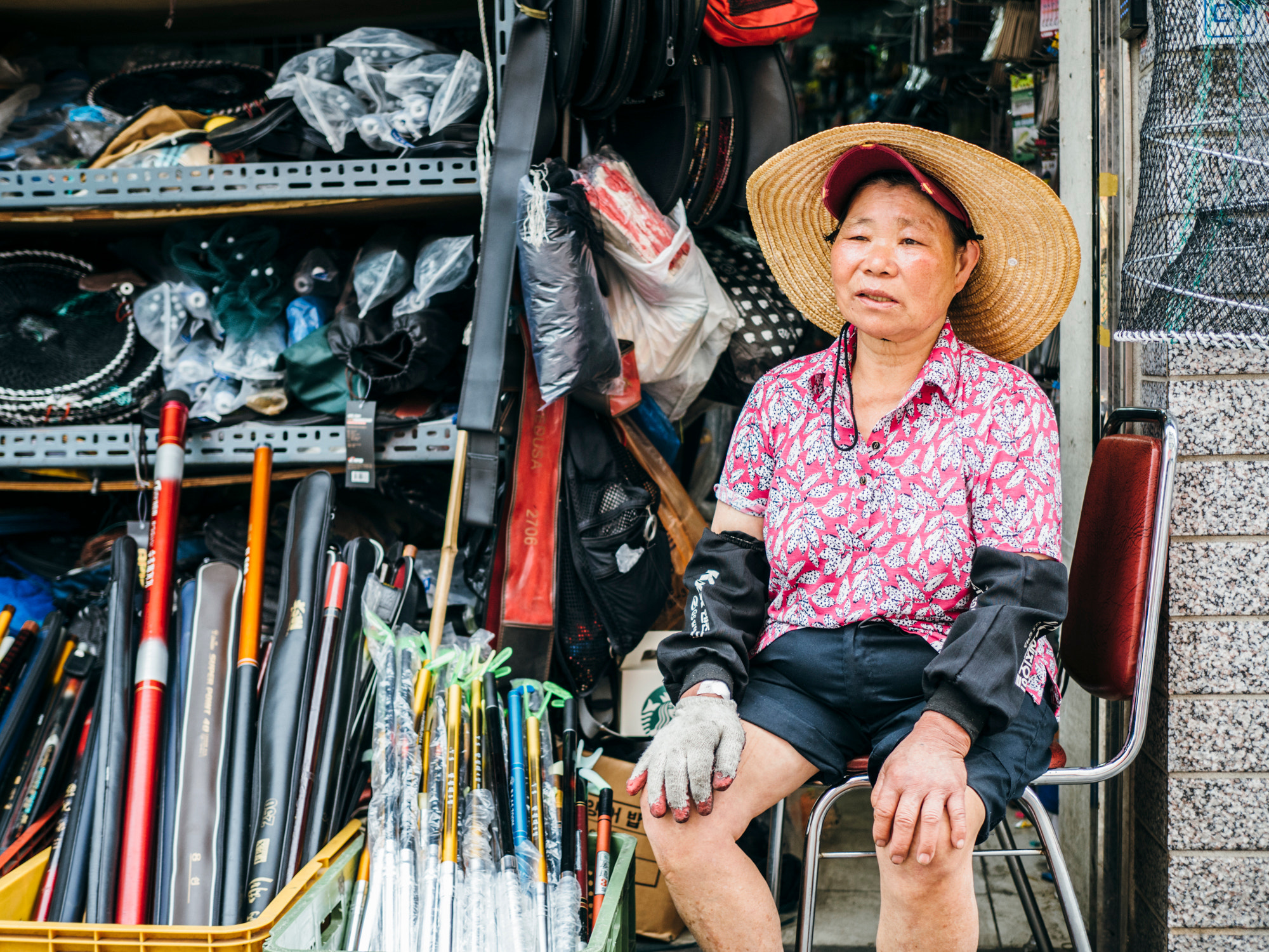 Olympus OM-D E-M5 II + Olympus M.Zuiko Digital 25mm F1.8 sample photo. Fishing gear shop photography