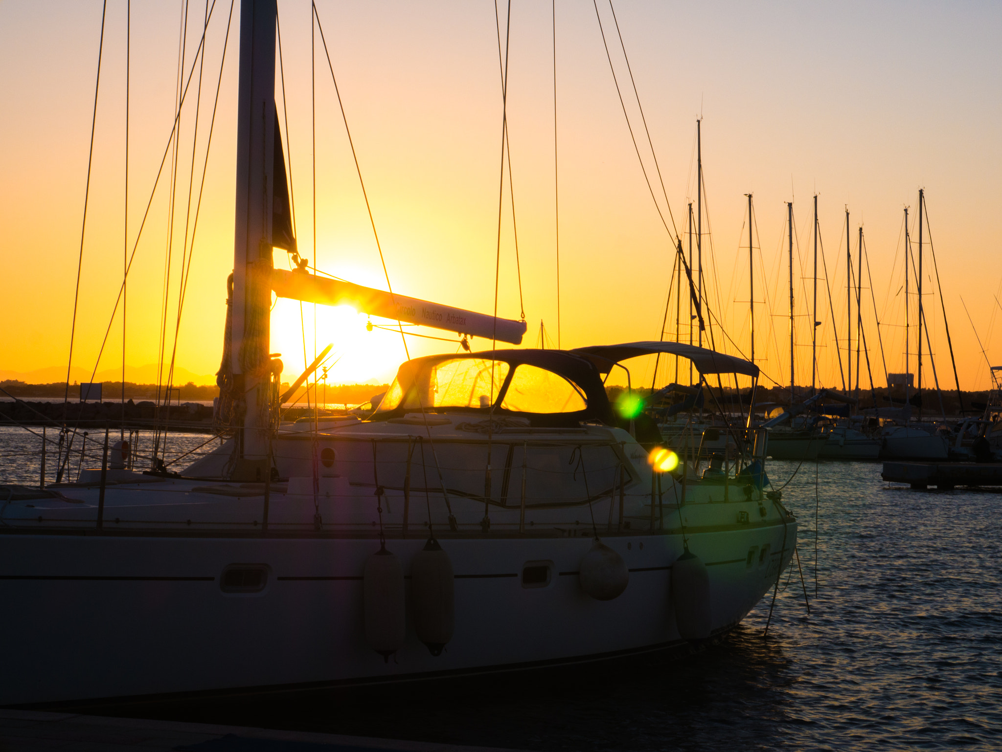 Panasonic DMC-G70 sample photo. Segelboot im sonnenuntergang photography